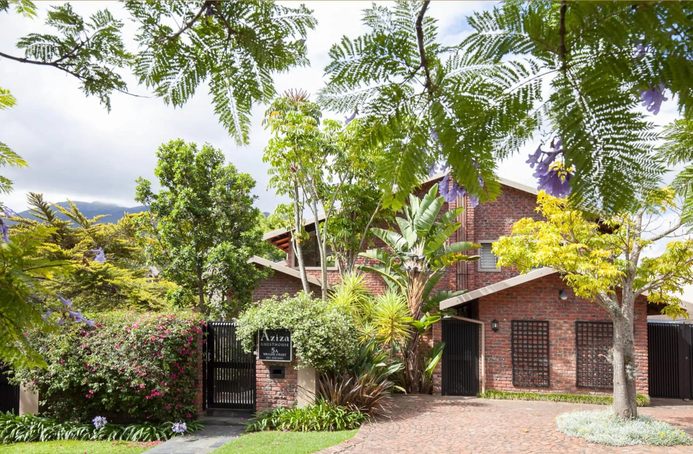 Facade/entrance in Aziza Guest House