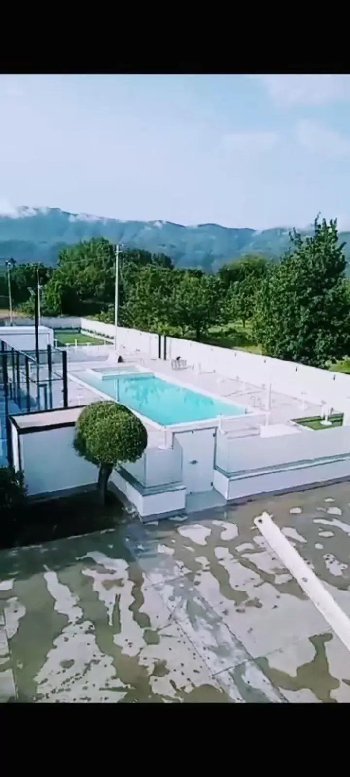 Swimming Pool in Montesarchiorooms