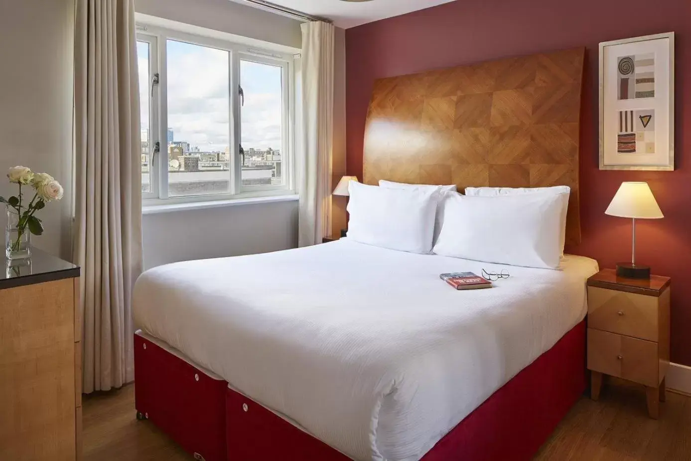 Bedroom, Bed in Marlin Apartments Commercial Road - Limehouse