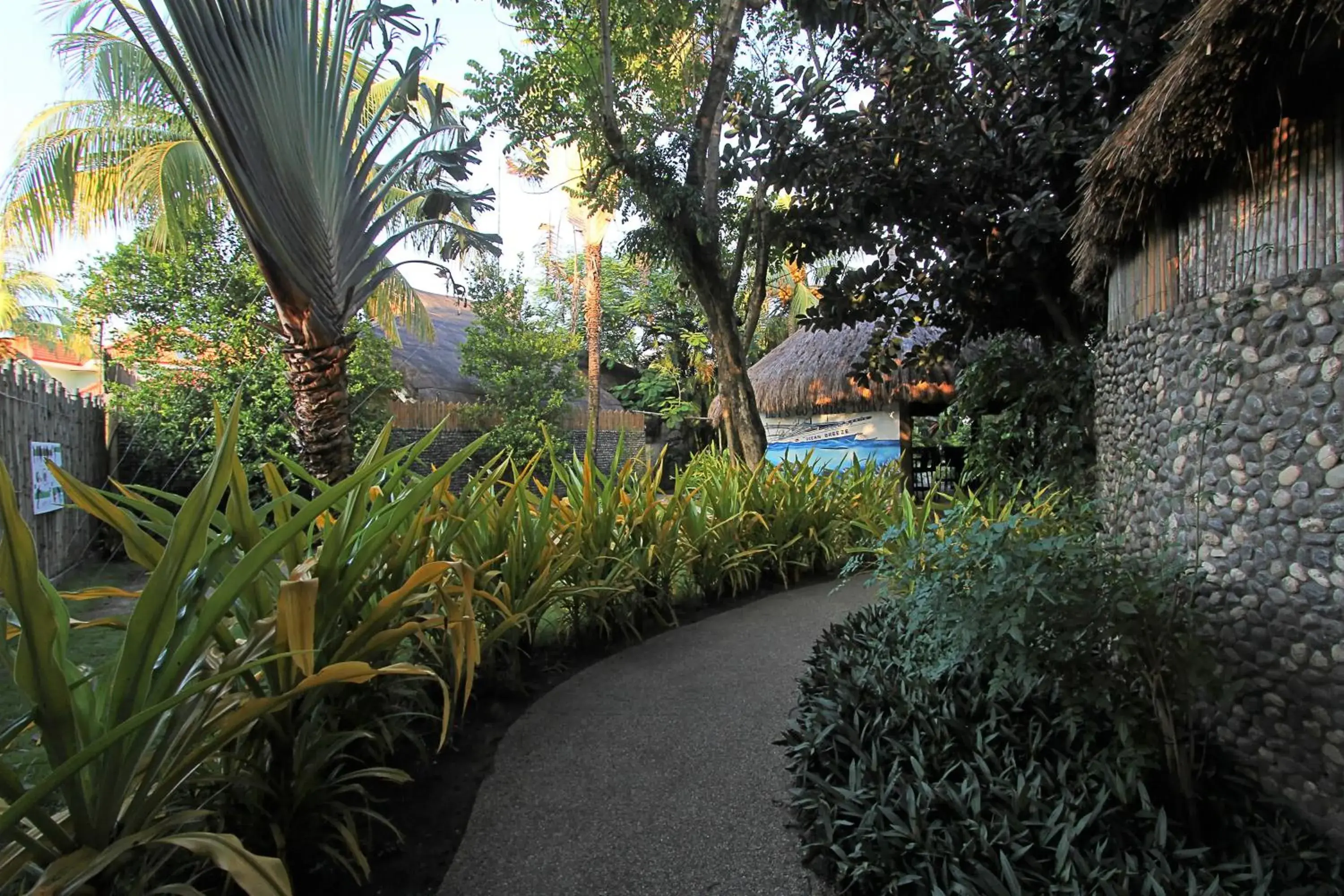 Facade/entrance, Swimming Pool in Thalatta Resort