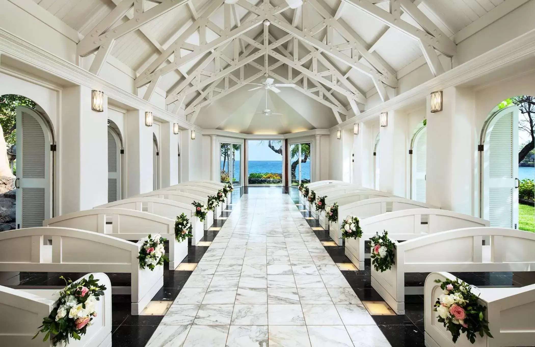 wedding in Outrigger Kona Resort and Spa