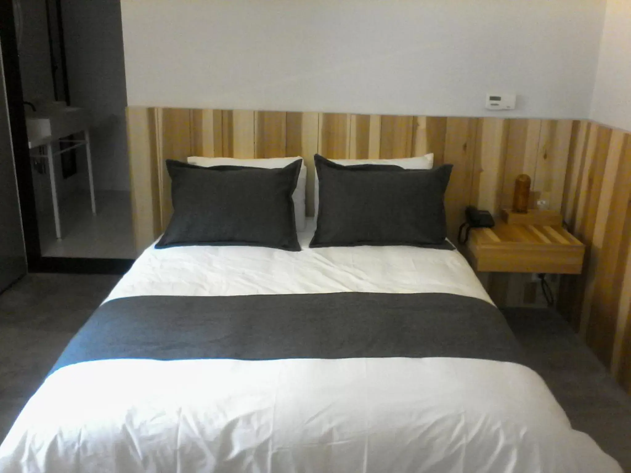 Bedroom, Bed in Hotel Carlota