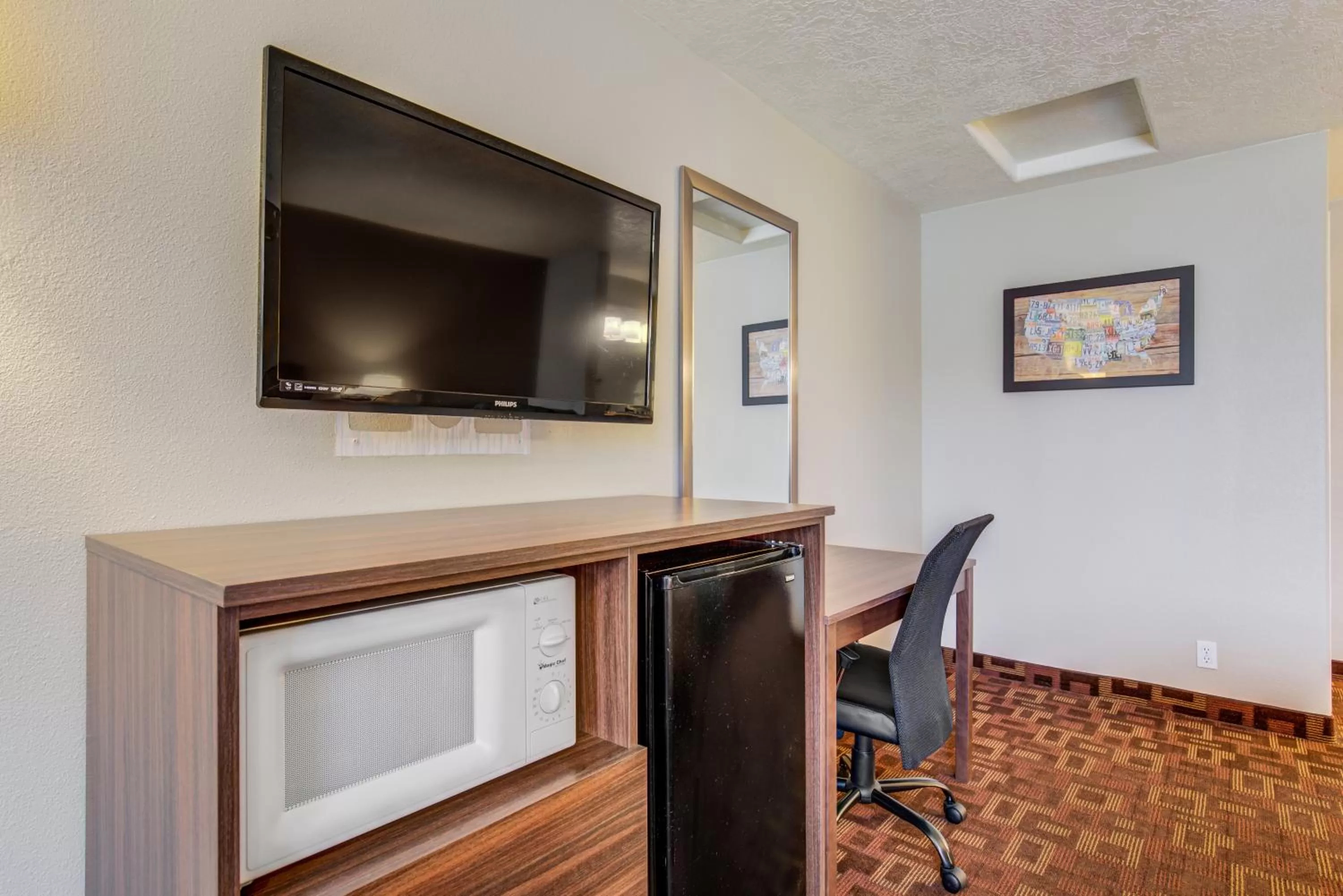 TV and multimedia in Econo Lodge St George North - Near Pioneer Park