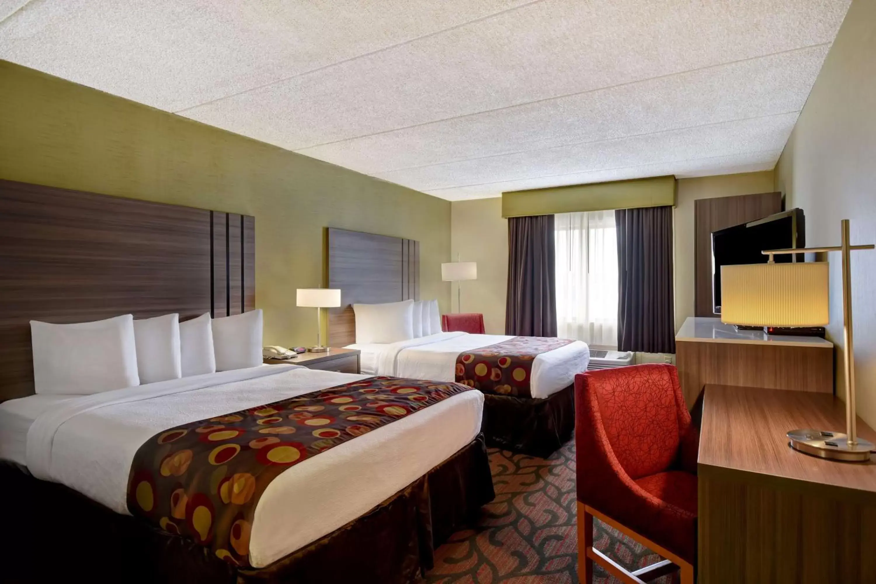 Photo of the whole room, Bed in Best Western Rochester Marketplace Inn