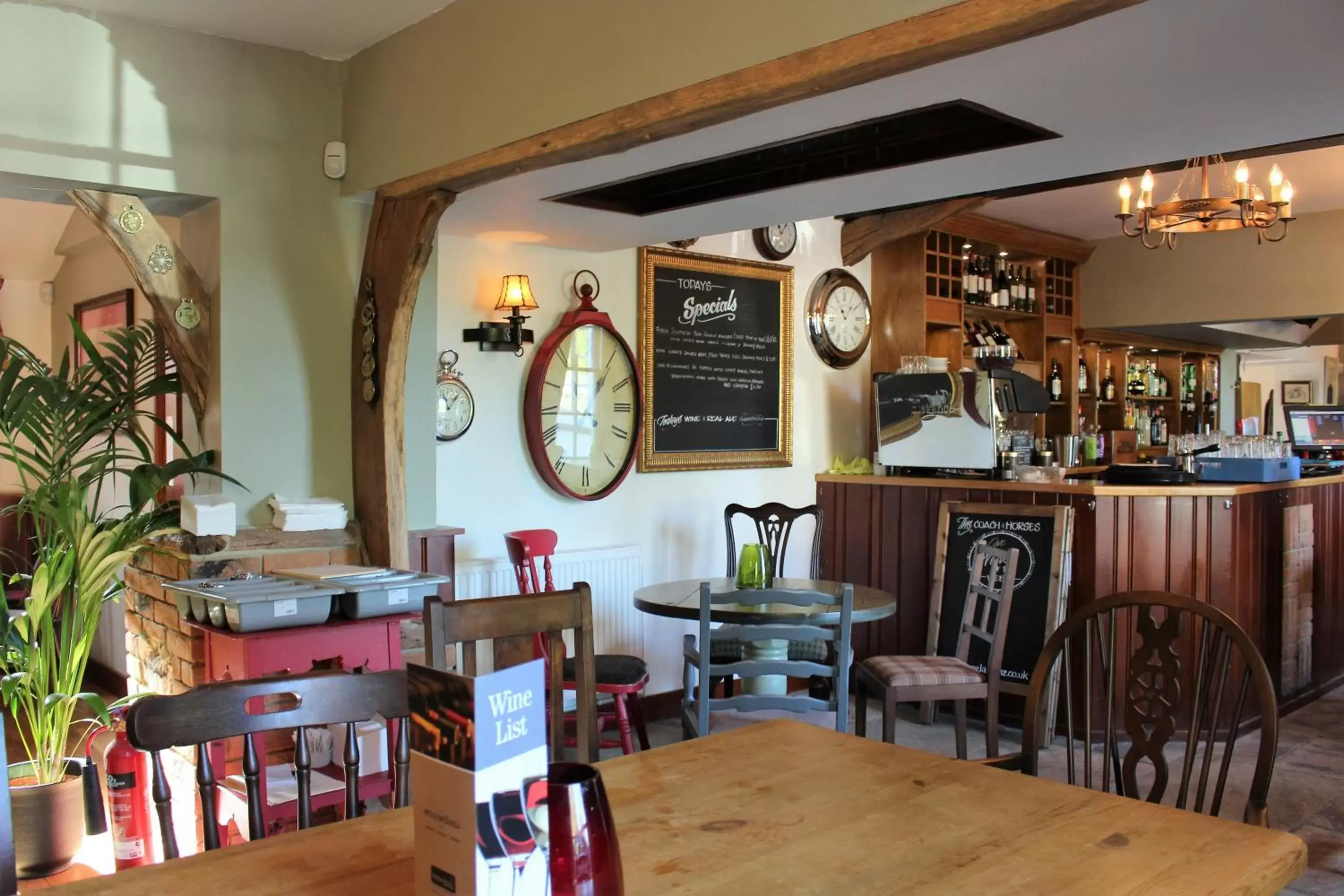 Restaurant/Places to Eat in The Coach and Horses