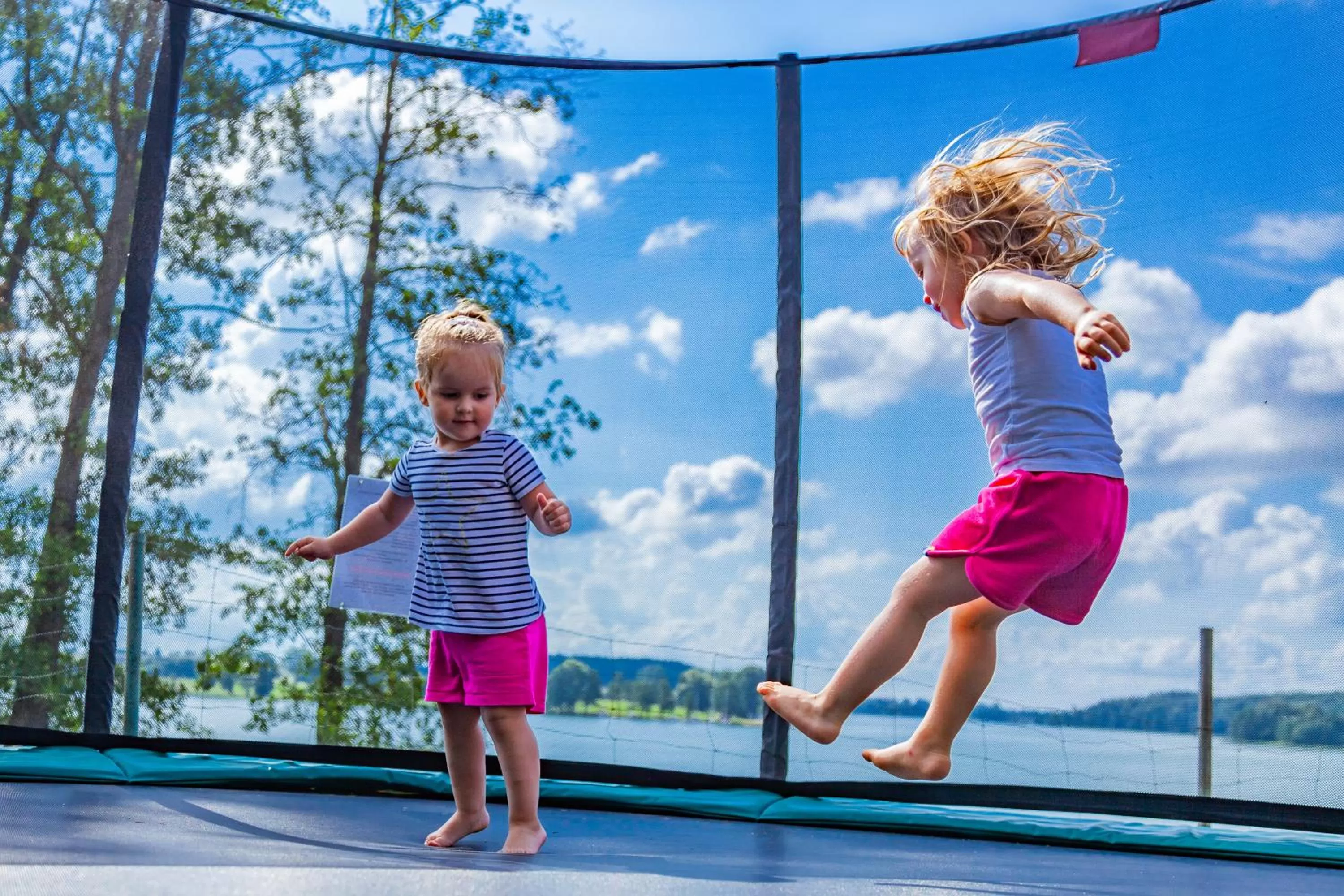 Entertainment in Hotel Robert's Port