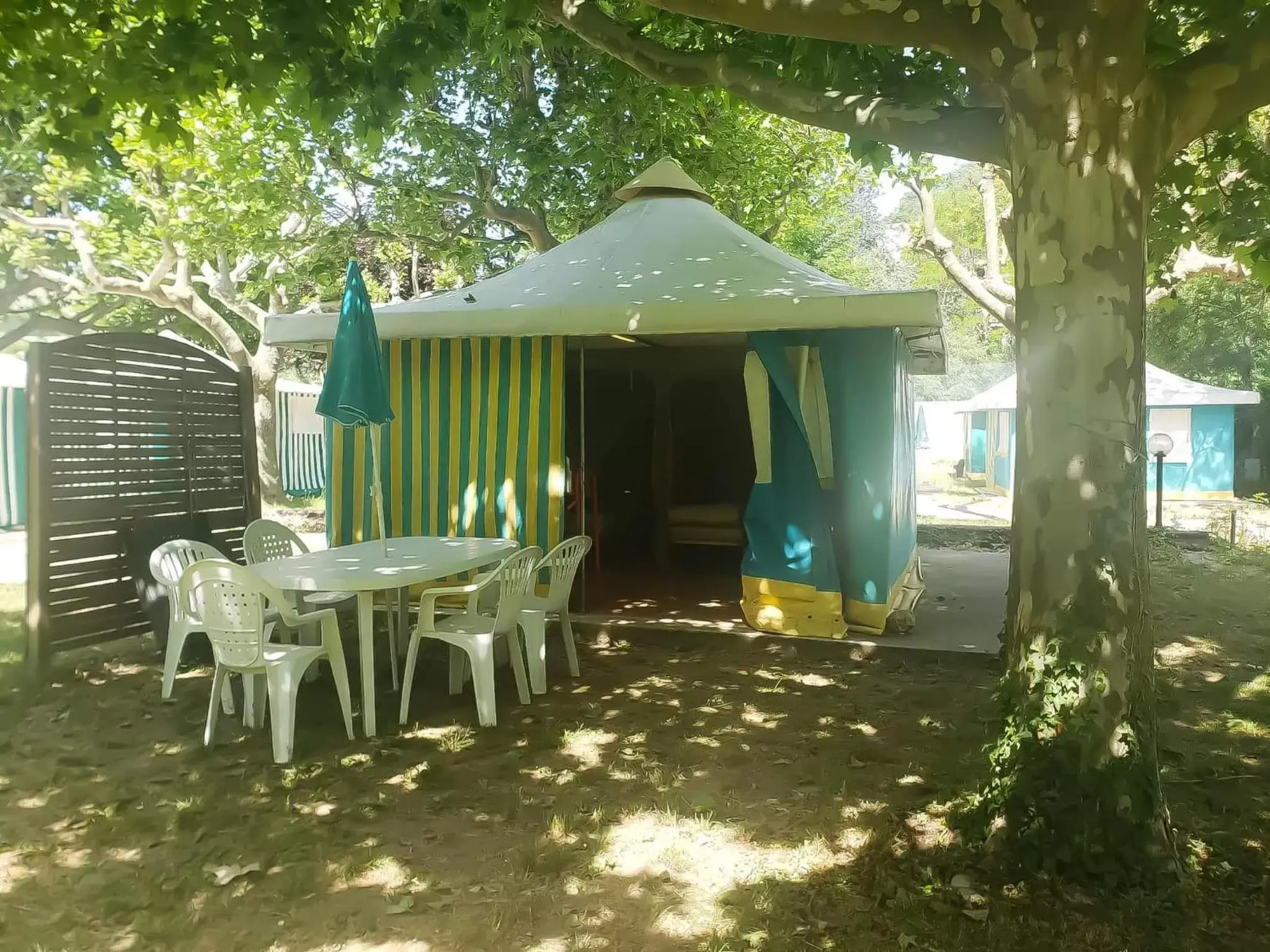 Facade/entrance in Le Moulin D'onclaire Camping et chambres d'hôtes