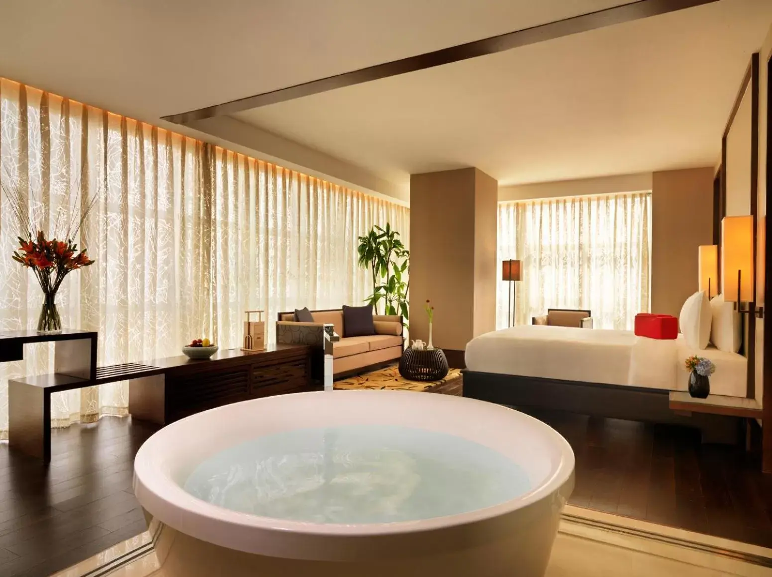 Photo of the whole room, Bed in Himalayas Hotel Shanghai Photo of the whole room, Bed in Himalayas Hotel Shanghai