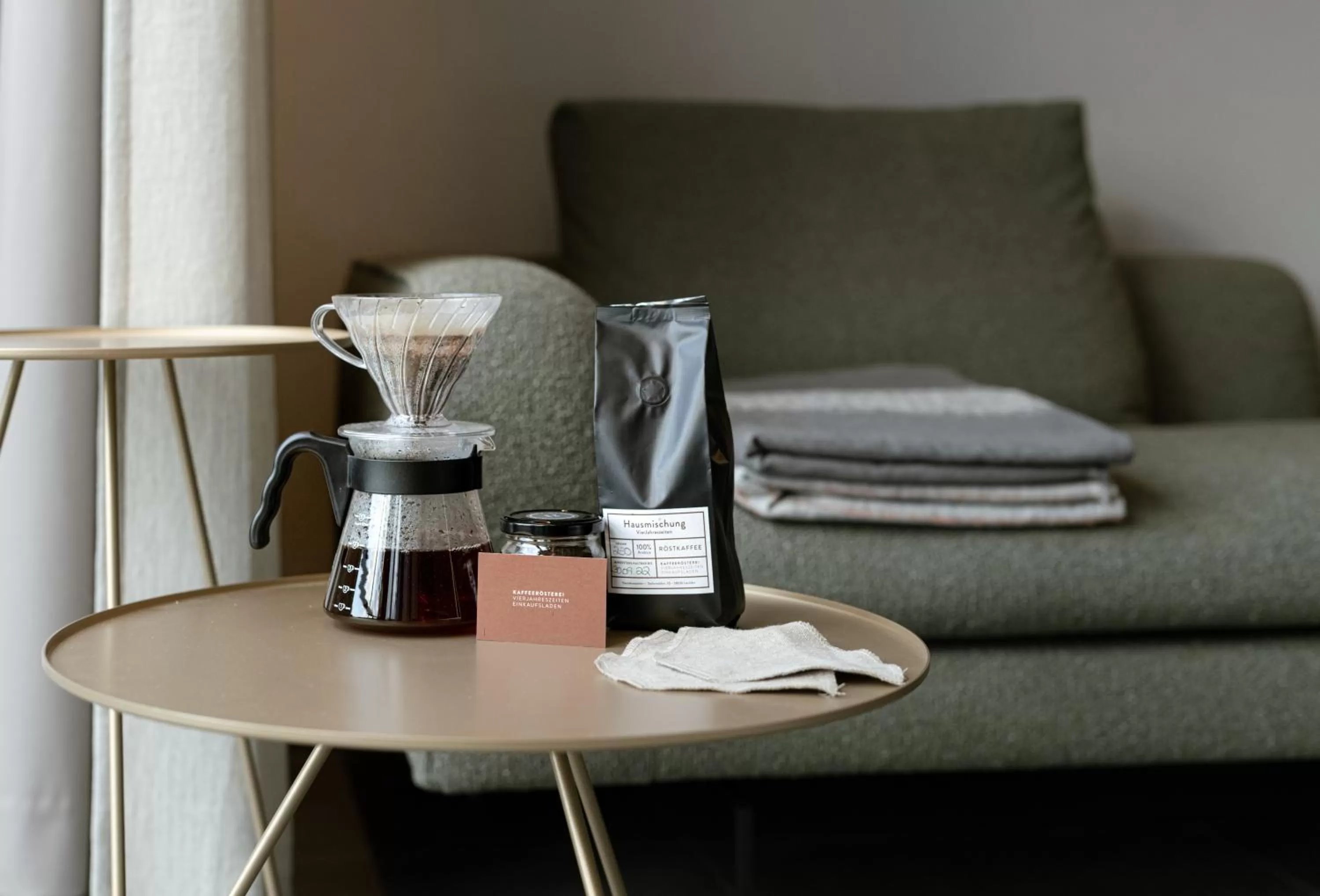 Coffee/tea facilities in Hotel VierJahreszeiten am Seilersee
