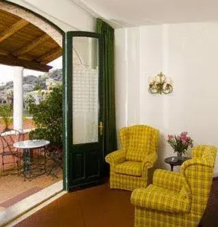 Balcony/Terrace, Seating Area in Hotel Villa Sirina