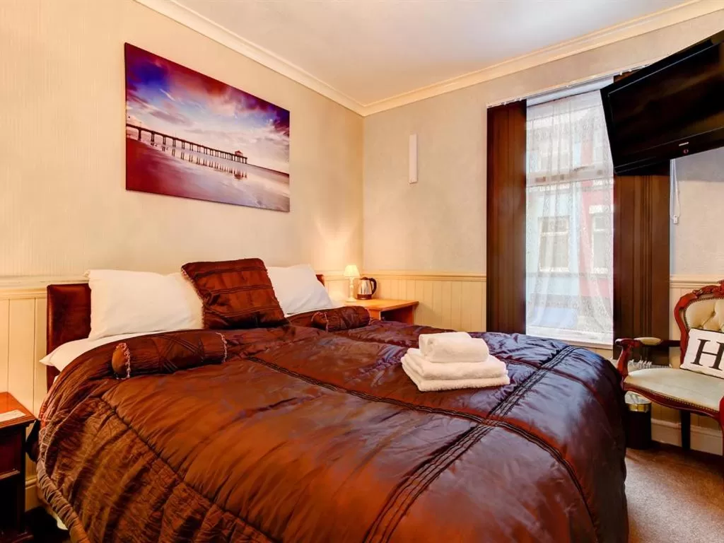 Bedroom, Bed in Thistle Dhu Guest House