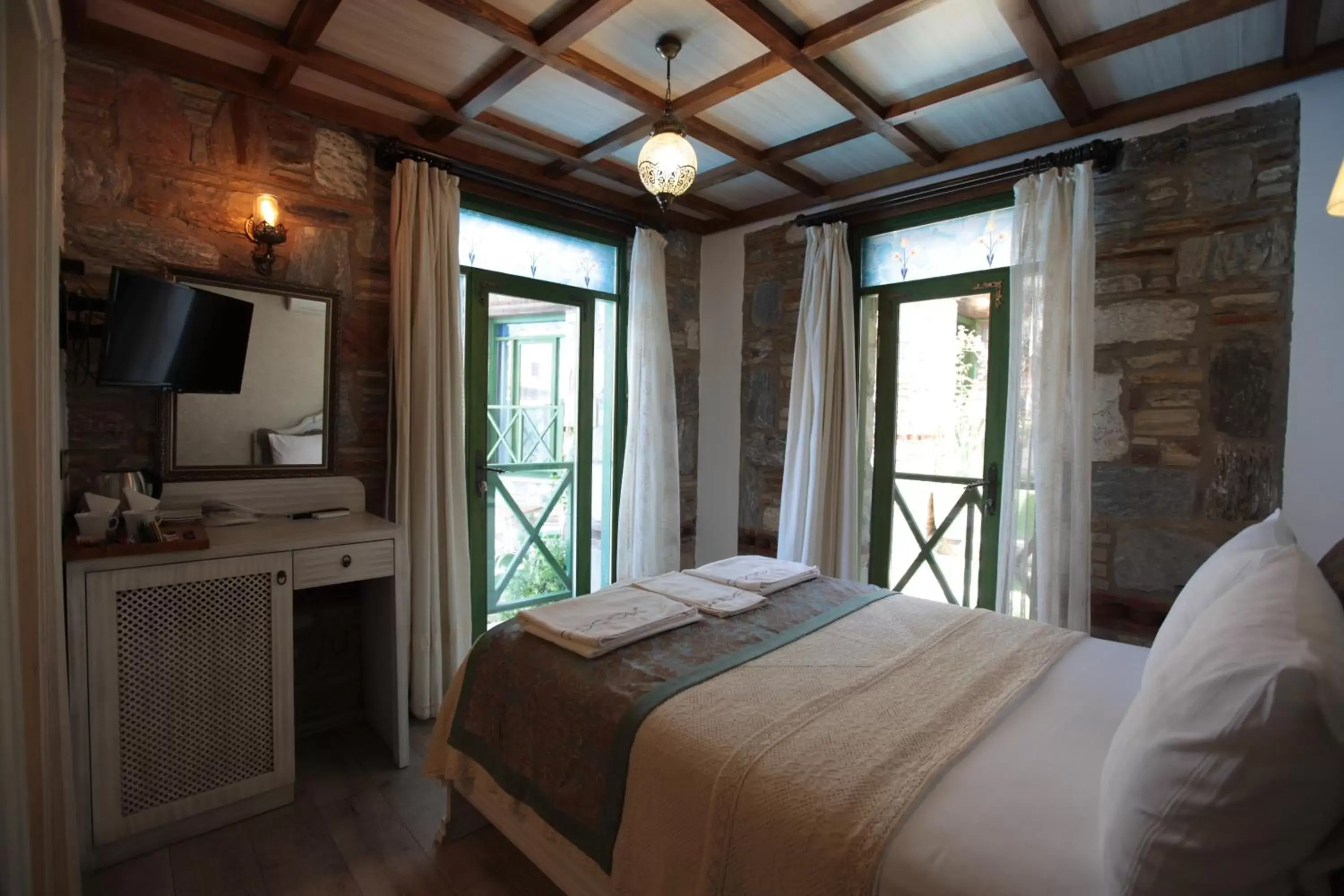 Bed in Celsus Boutique Hotel