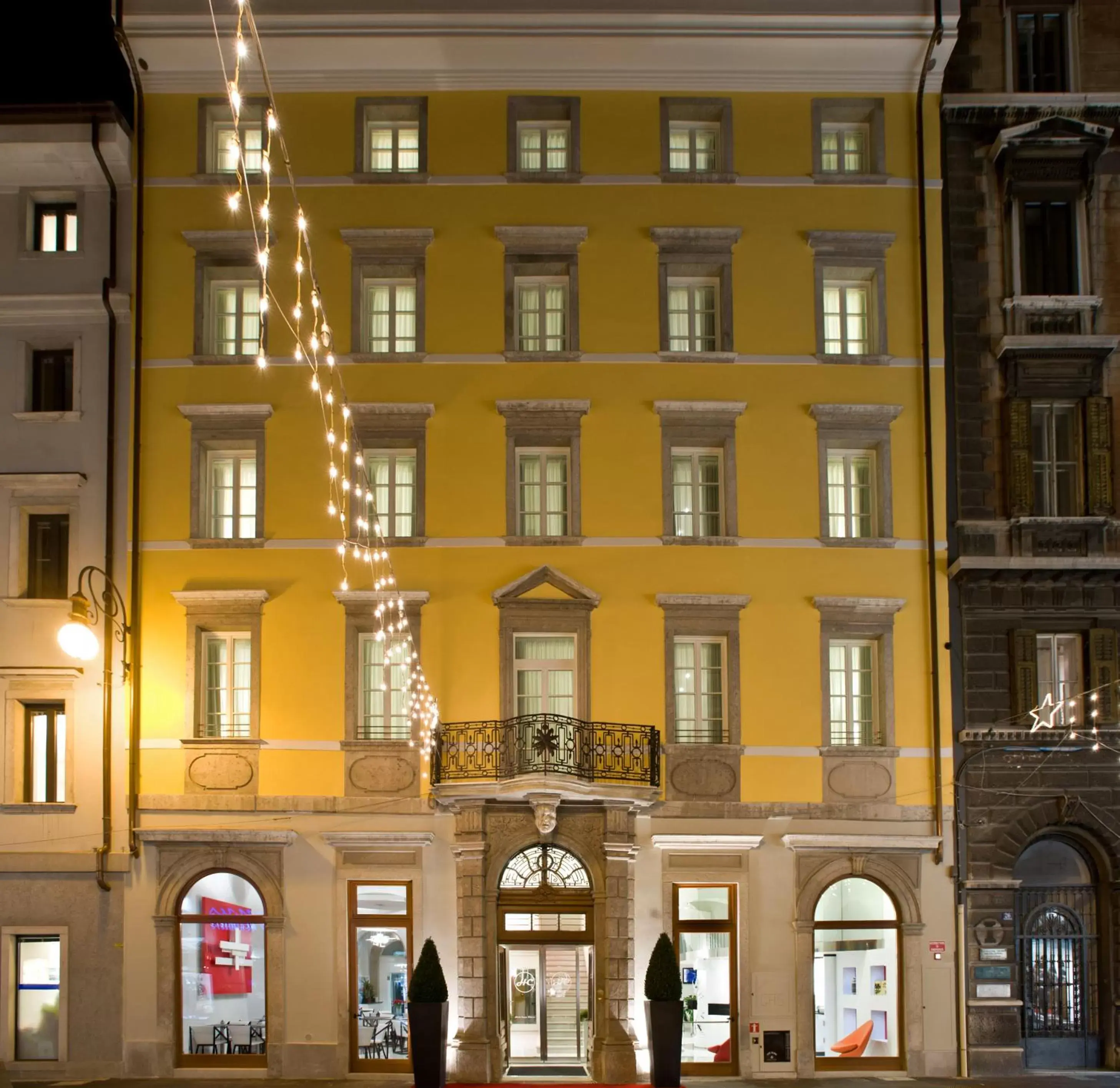 Facade/entrance, Property Building in Hotel Coppe Trieste - Boutique Hotel