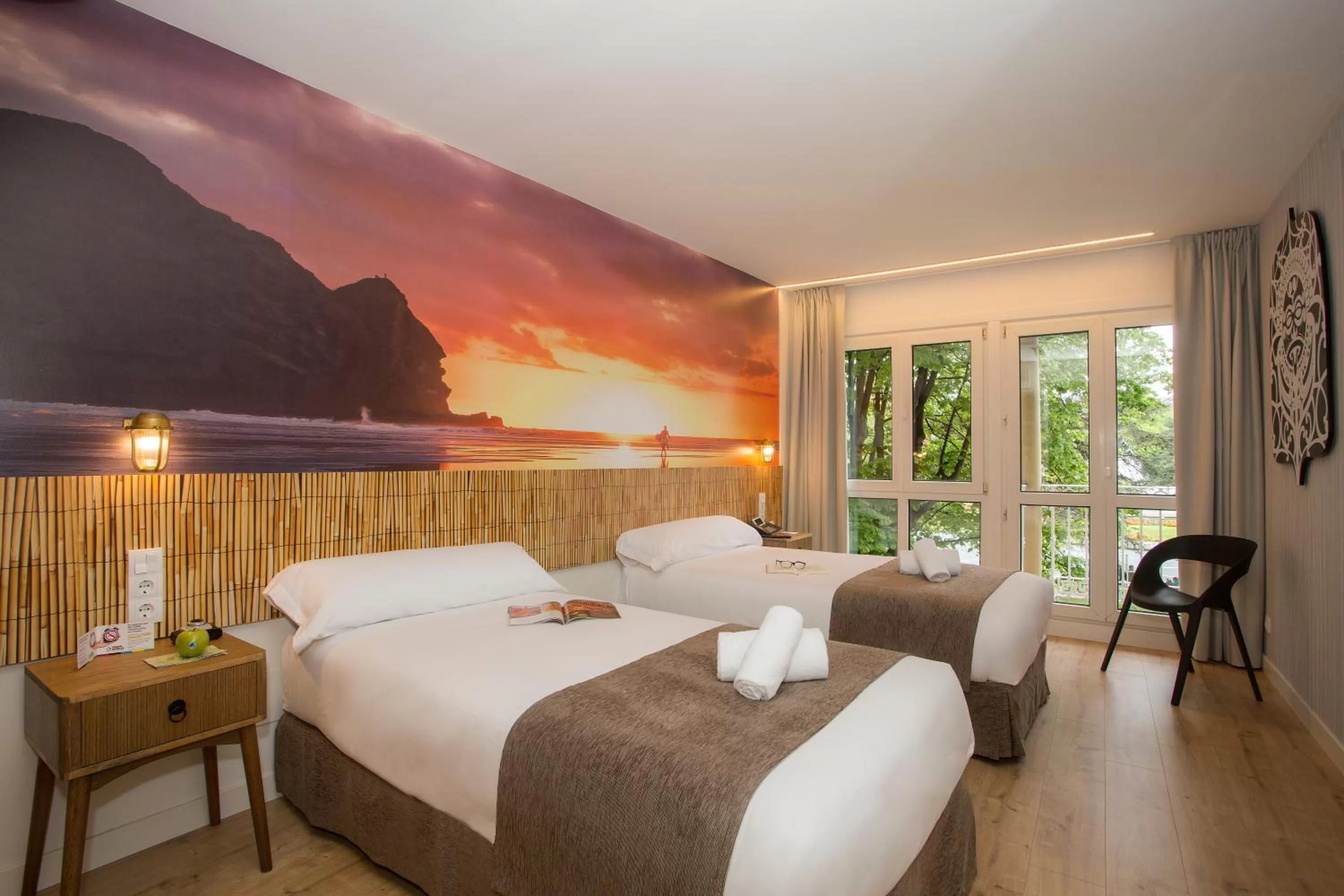 Photo of the whole room, Bed in Casual de las Olas San Sebastián