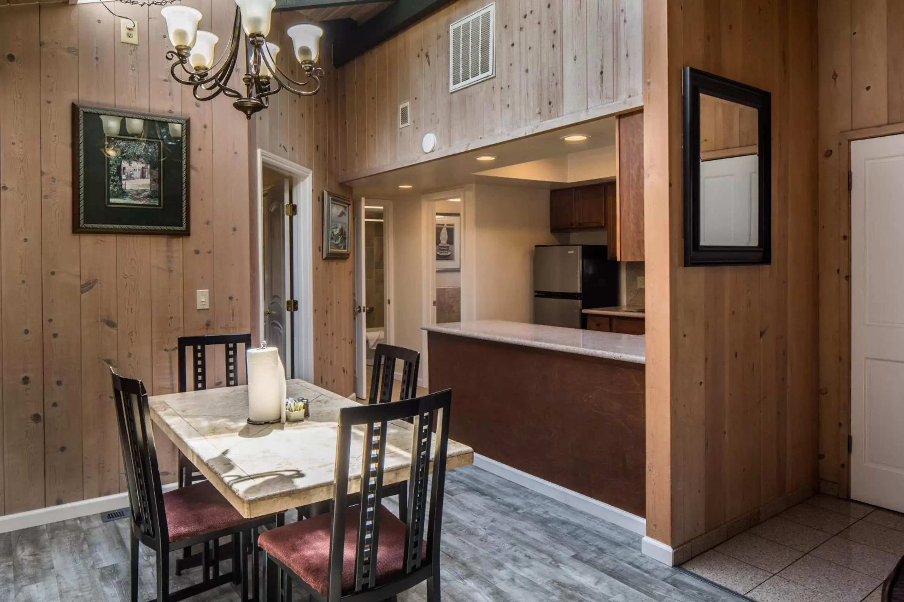 Dining Area in Andril Fireplace Cottages