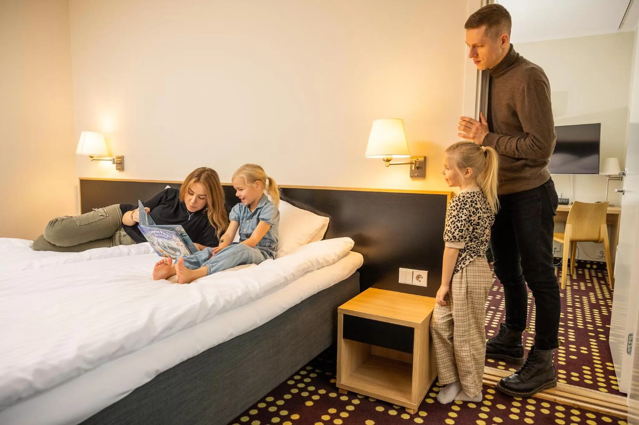 Family, Bed in Dorpat Hotel