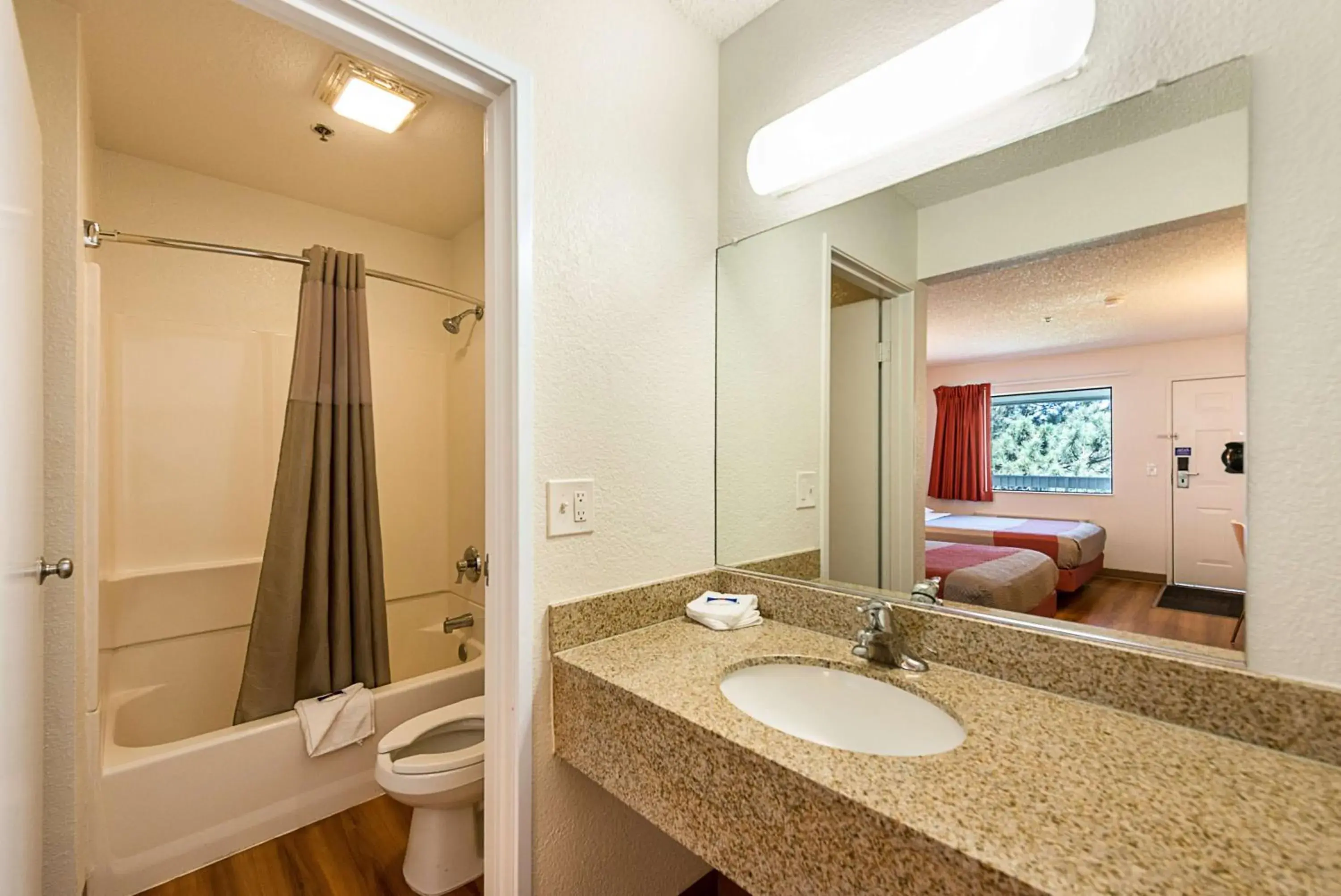 Shower, Bathroom in Motel 6-Sparks, NV - Airport - Sparks