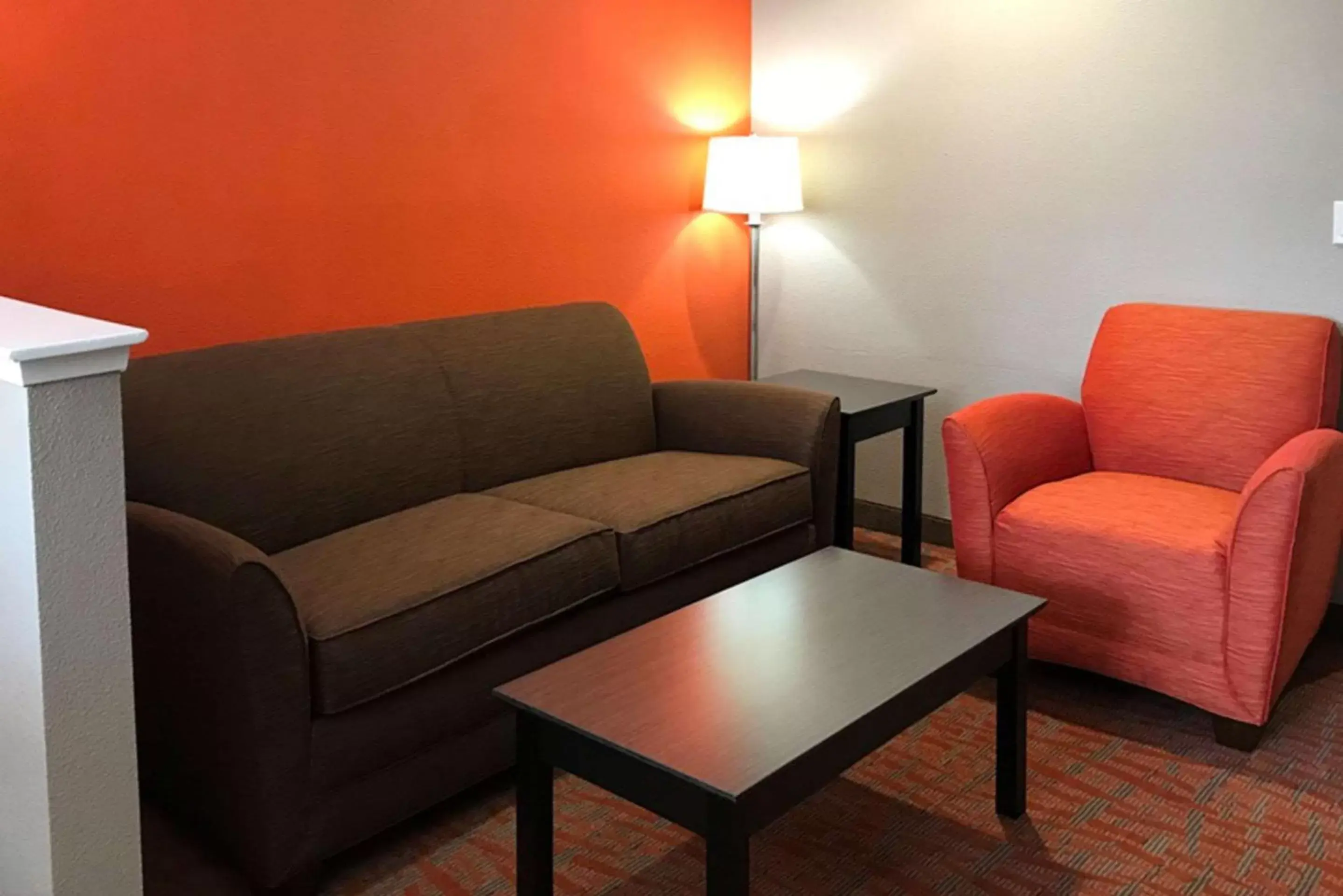 Photo of the whole room, Seating Area in Quality Inn & Suites Fresno Northwest