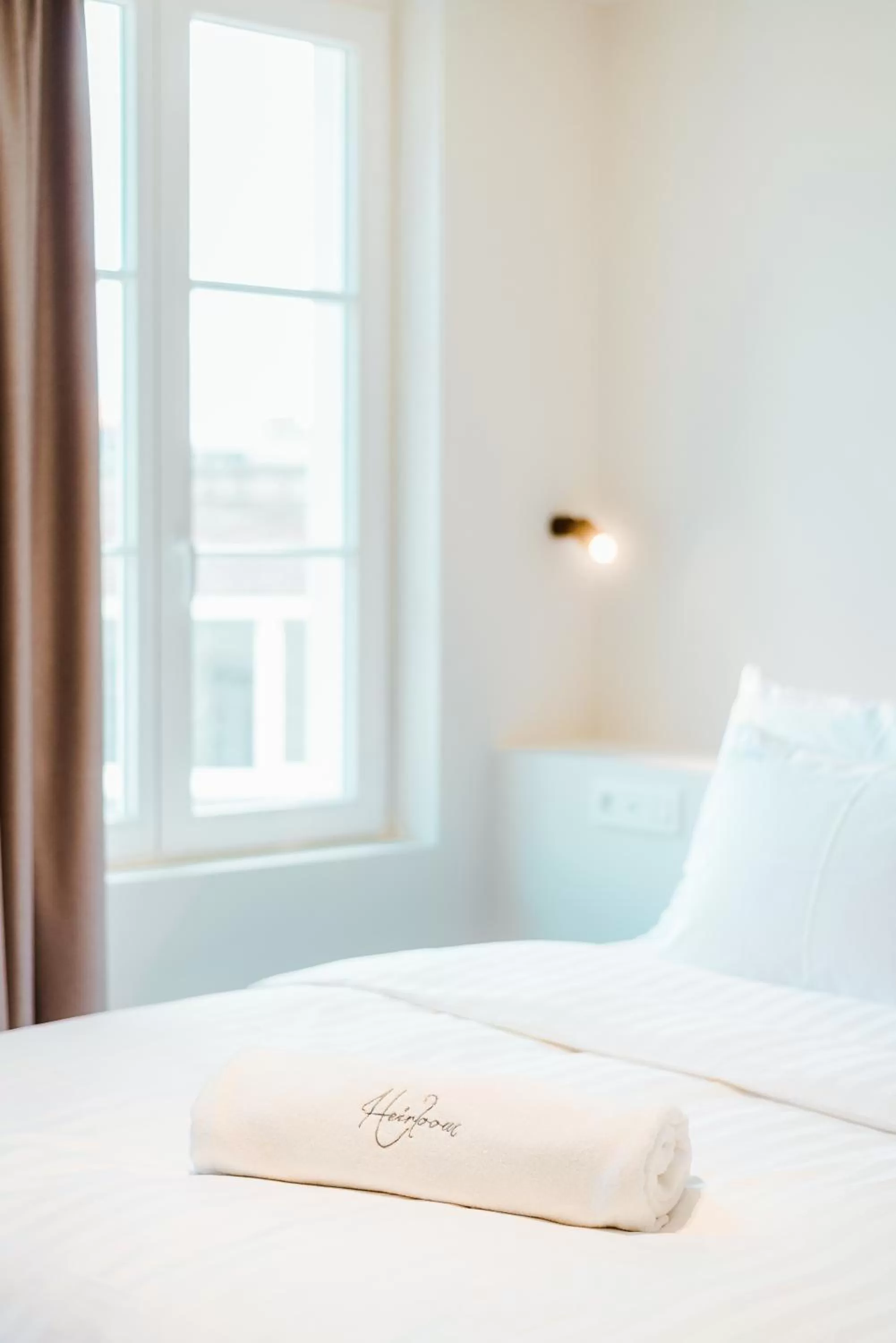 Bed in Heirloom - The Librarian