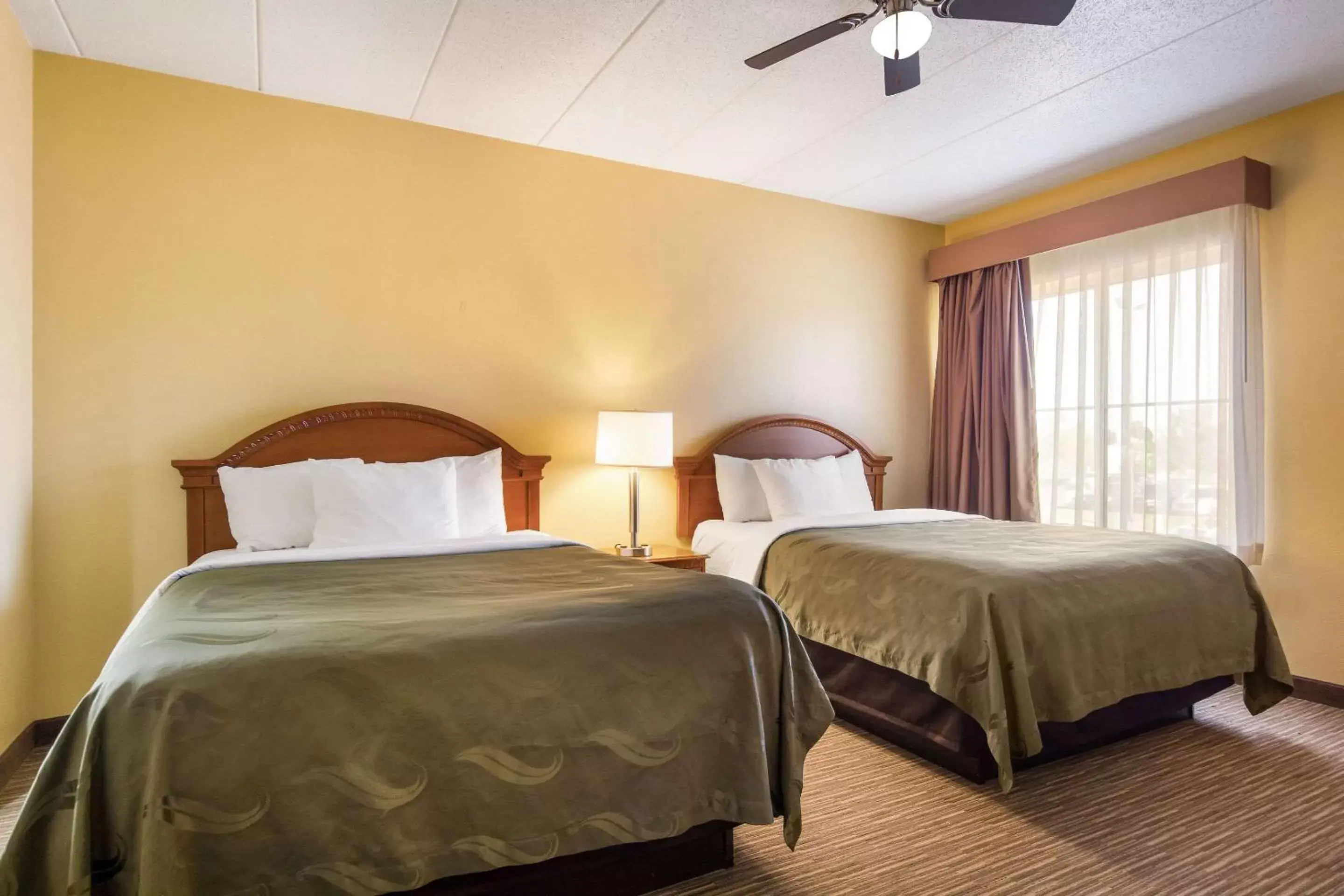 Bedroom, Bed in Quality Inn & Suites CVG Airport