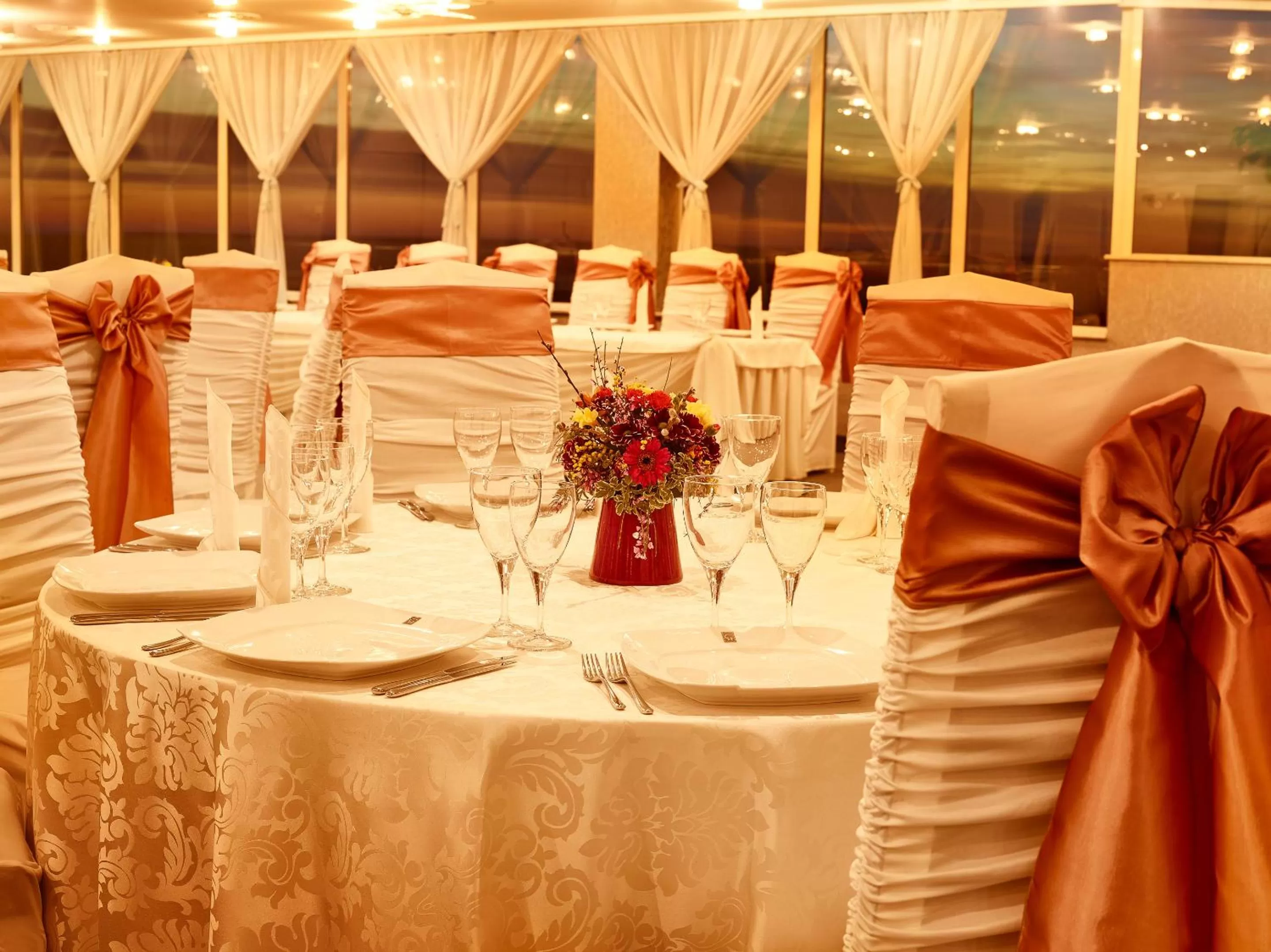 Restaurant/places to eat in Continental Forum Arad