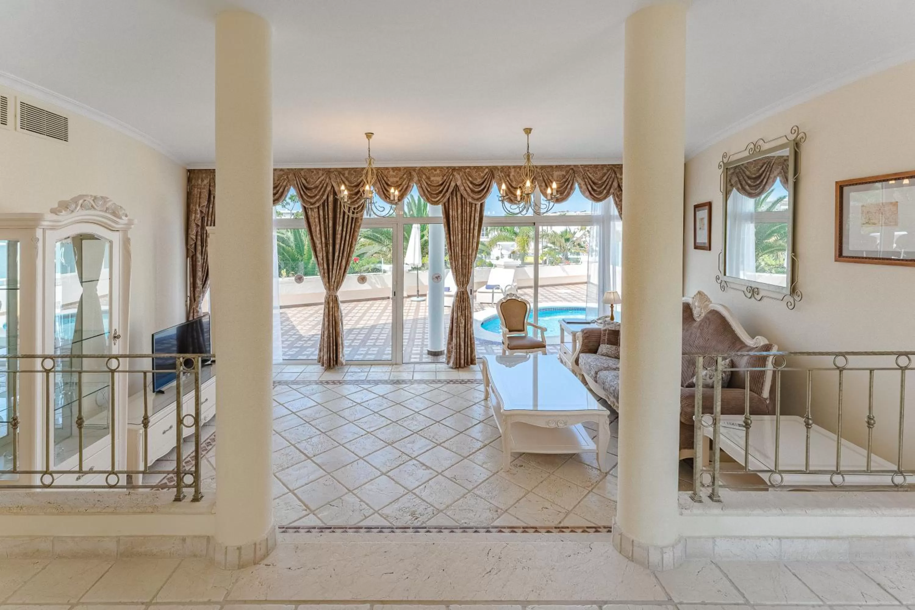Living room in Flamingo Suites Boutique Hotel