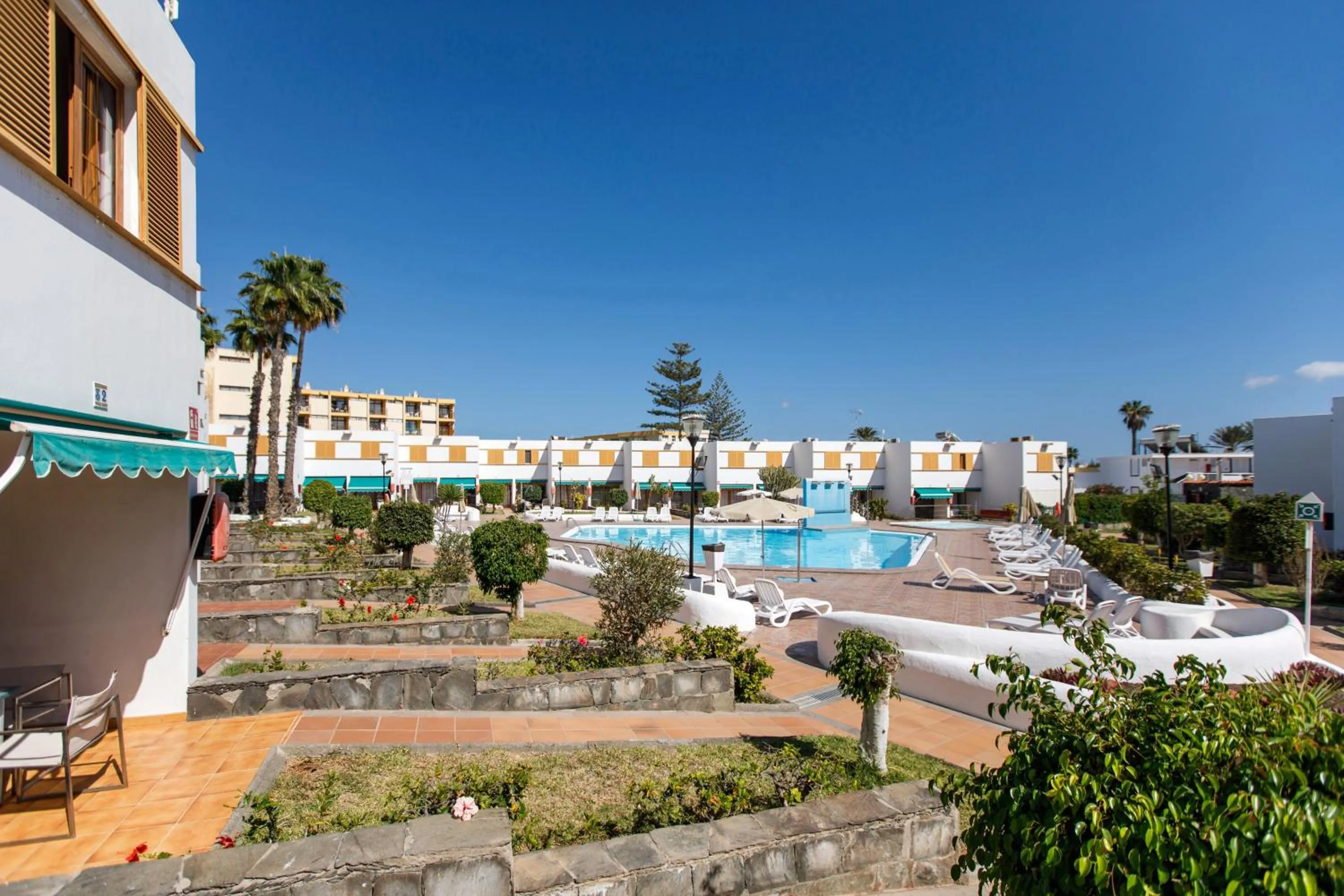 Property building, Swimming Pool in Las Brisas