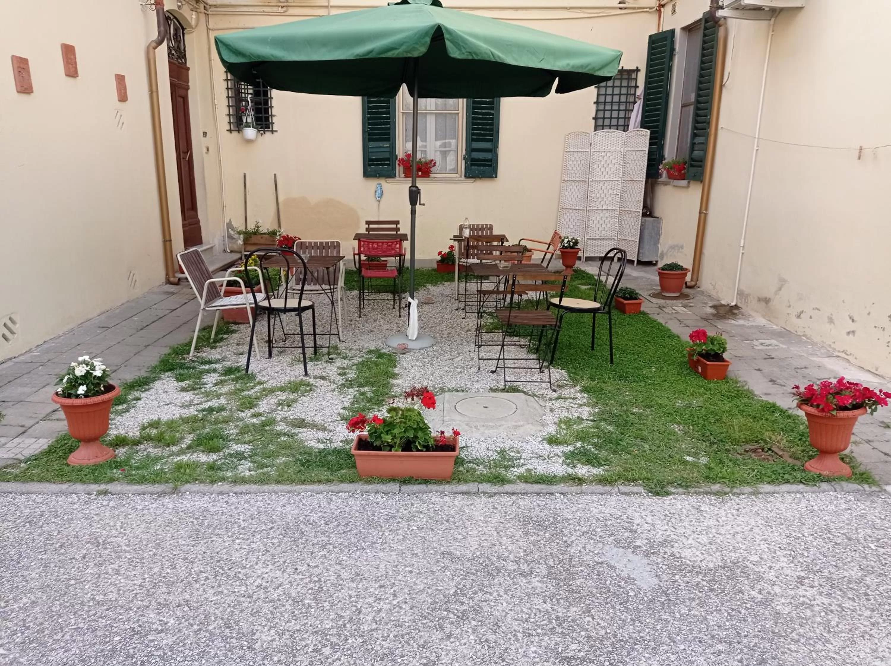 Patio in B&B Toscana