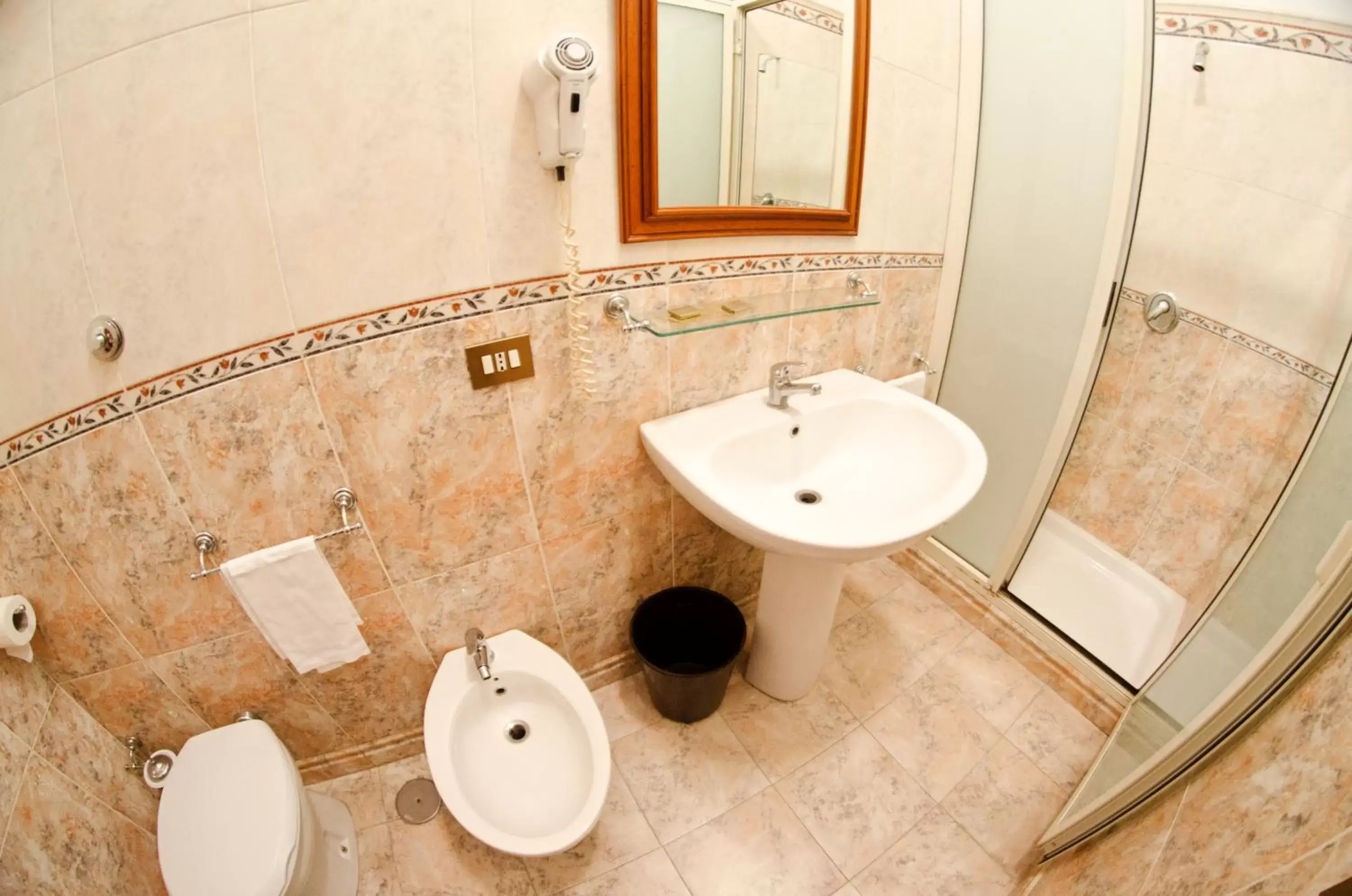 Bathroom in Hotel Villa Maria
