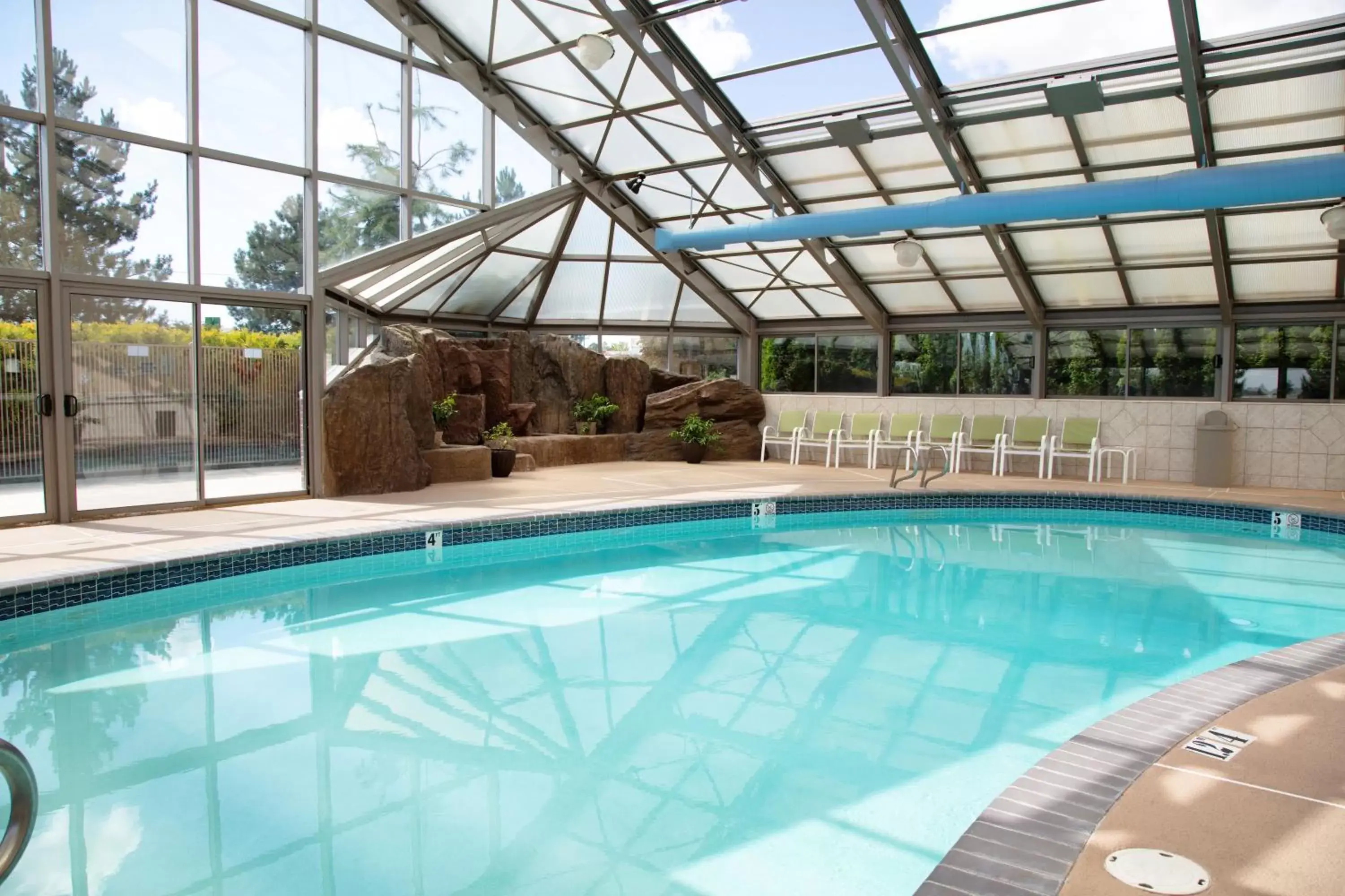 Swimming Pool in Holiday Inn Express Hotel & Suites Richland