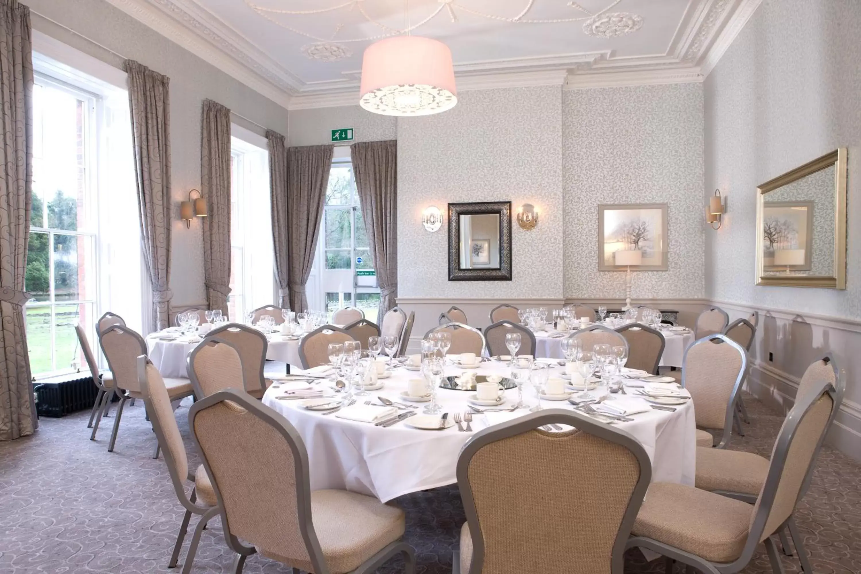 Restaurant/Places to Eat in Mottram Hall