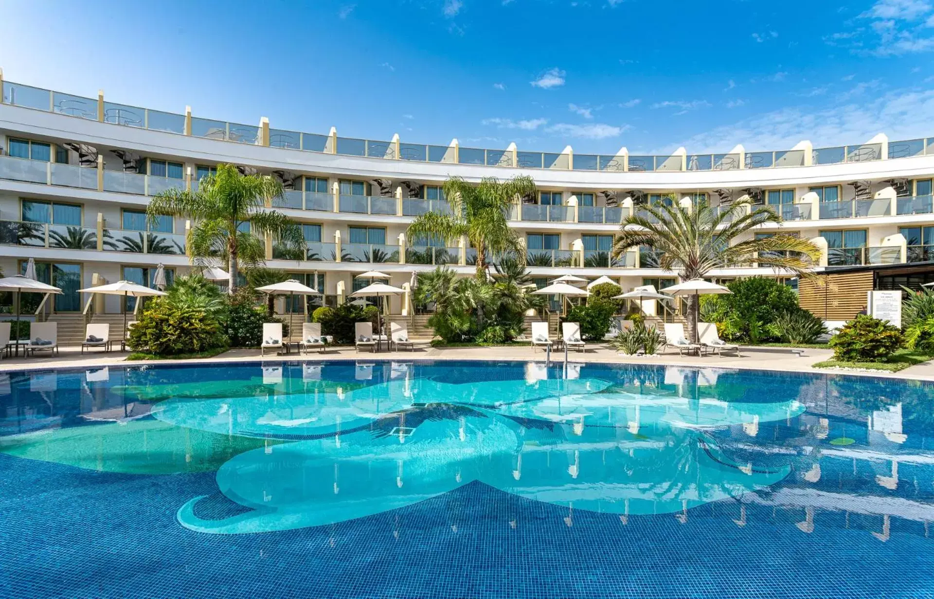 Pool view, Swimming Pool in Sir Anthony