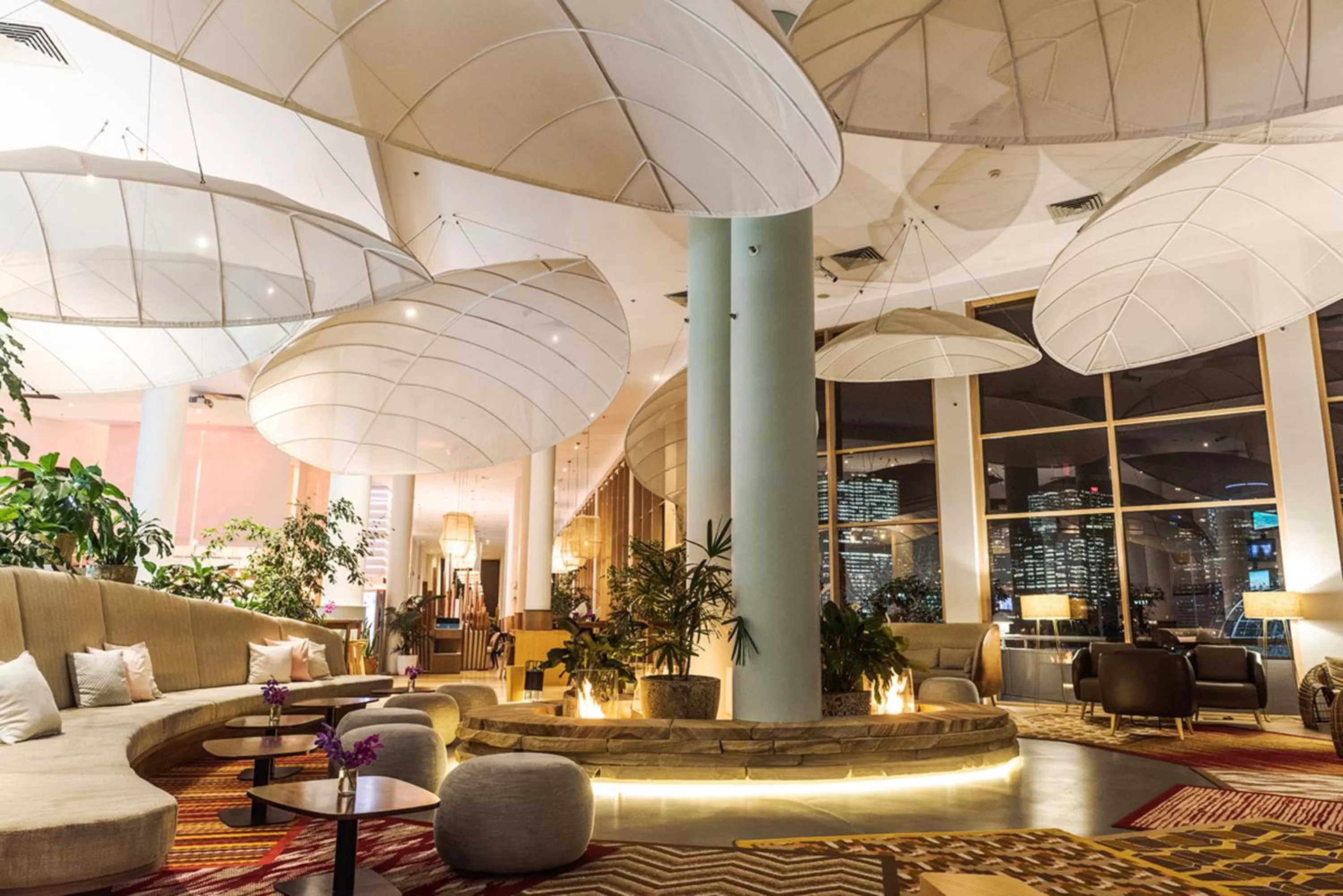 Lounge or bar in Novotel Sydney Darling Harbour