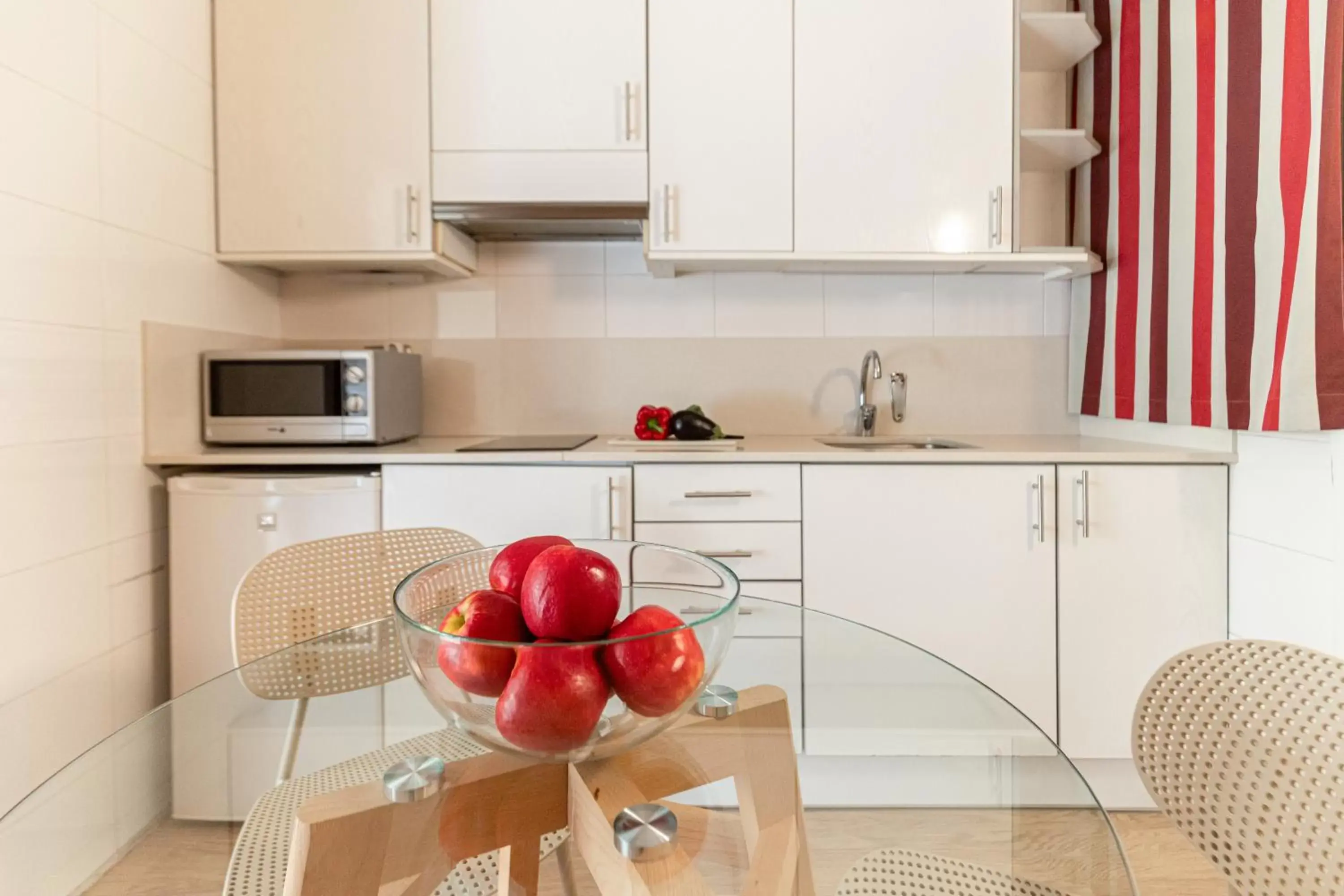 Kitchen or kitchenette, Kitchen/Kitchenette in Atica Apartments - by Weflating