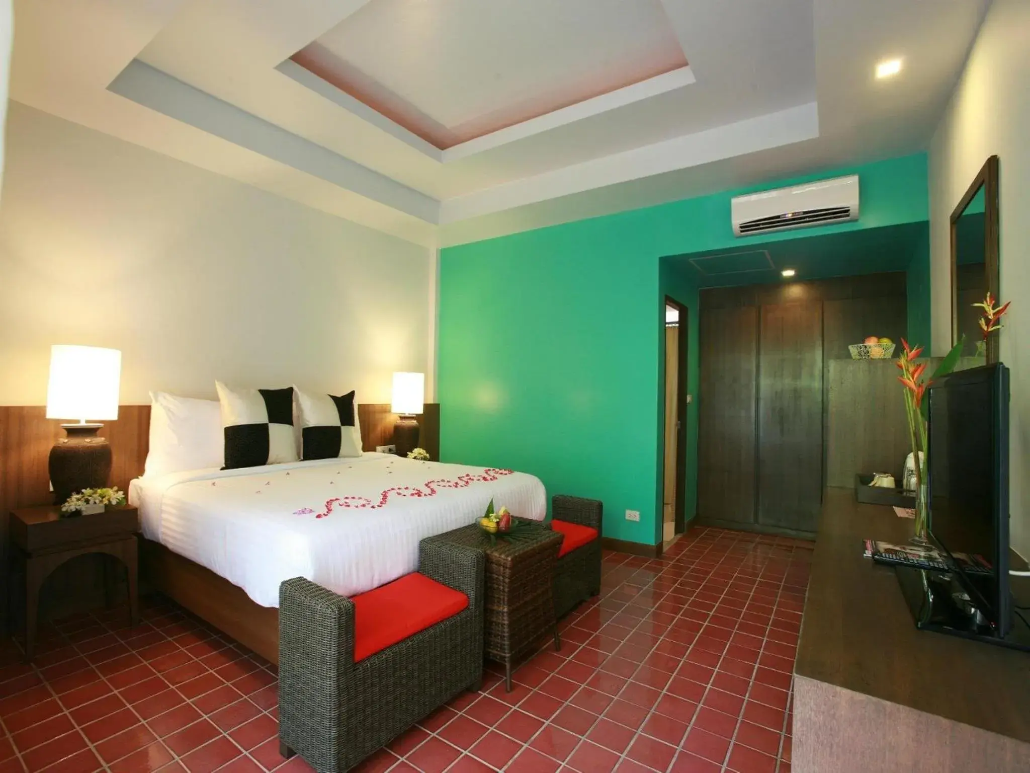 Photo of the whole room, Bed in Beyond Krabi