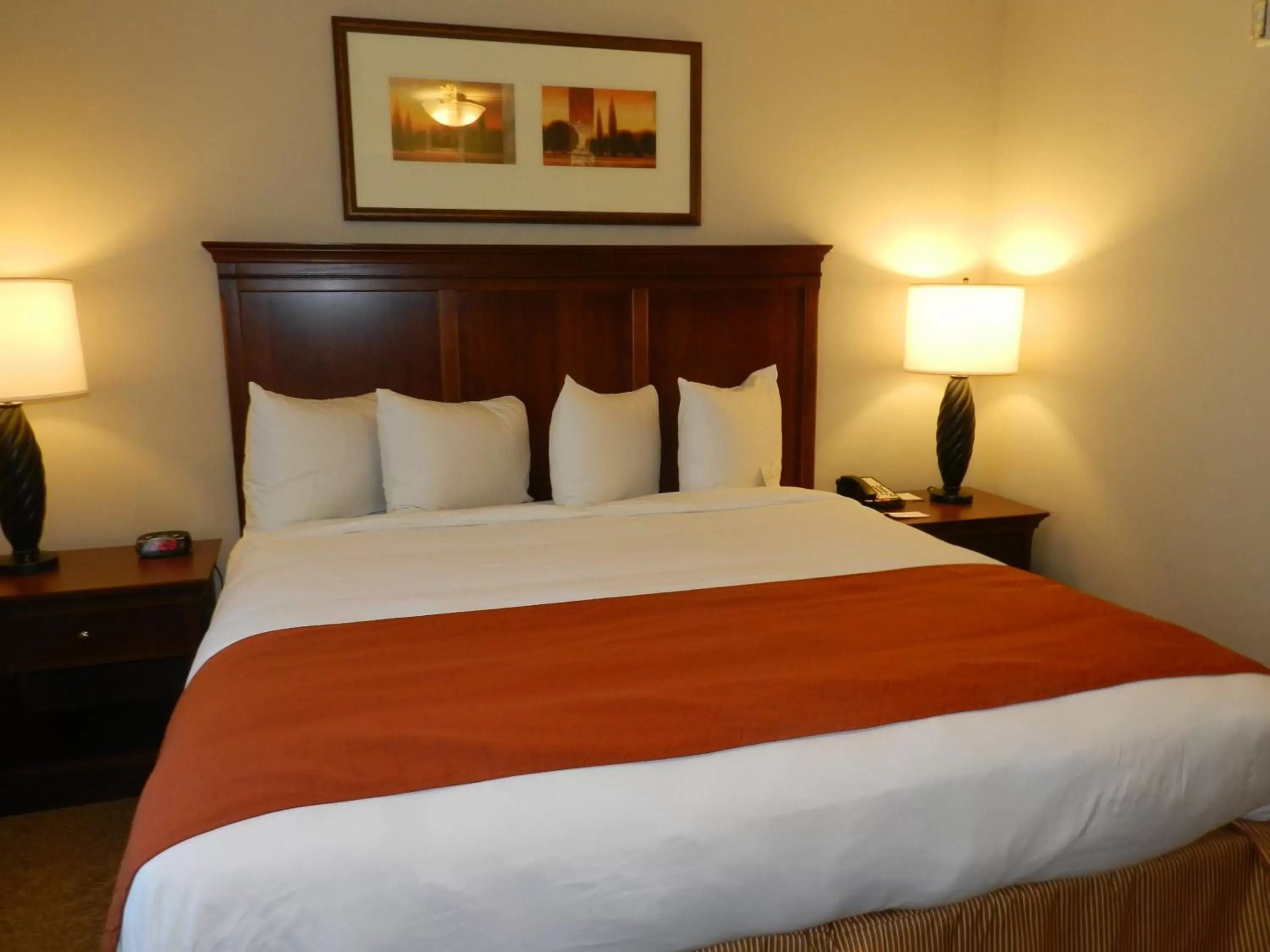 King Room - Disability Access/Non-Smoking in Country Inn & Suites by Radisson, Braselton, GA