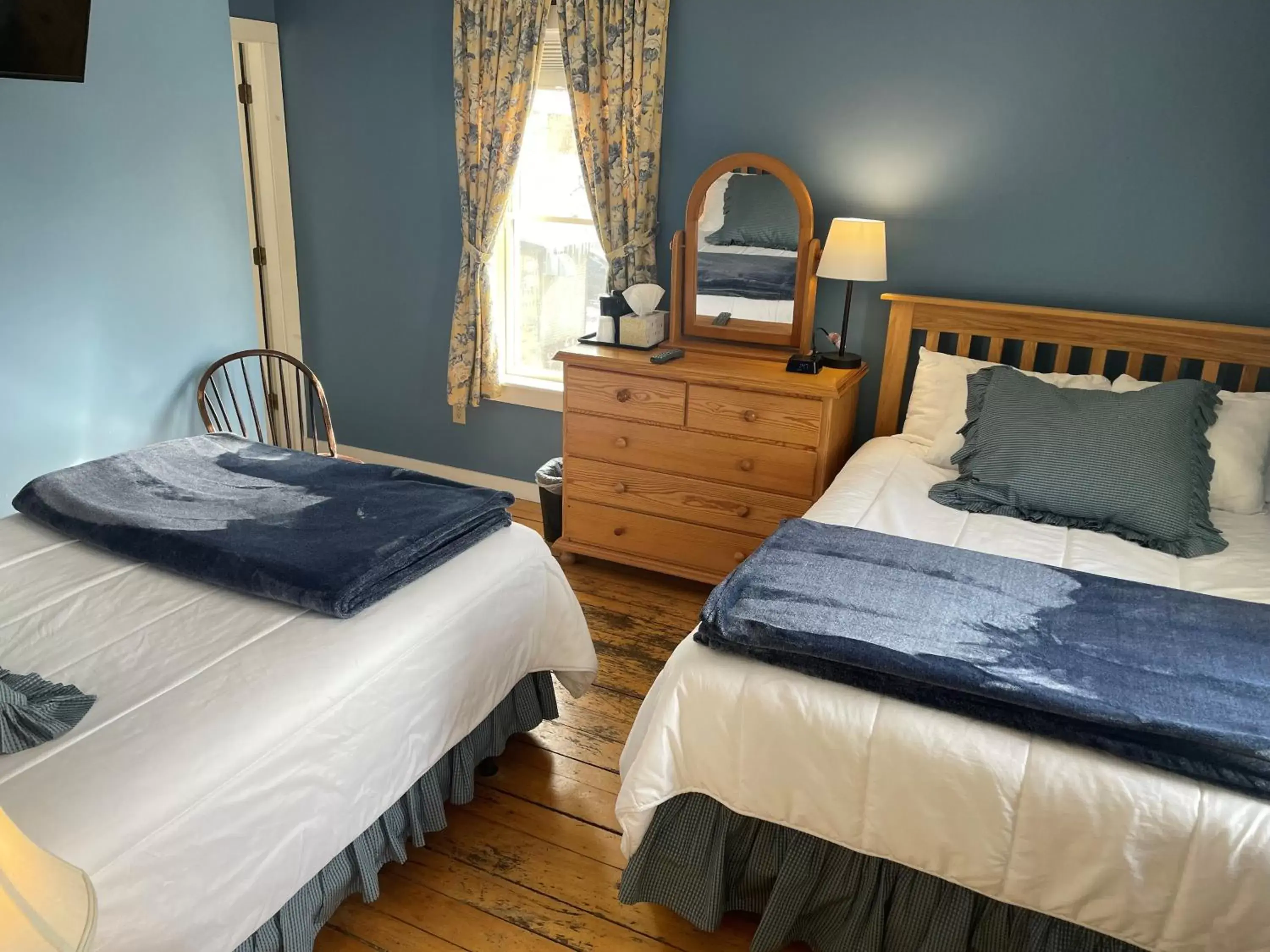 Bed in Smugglers Notch Inn