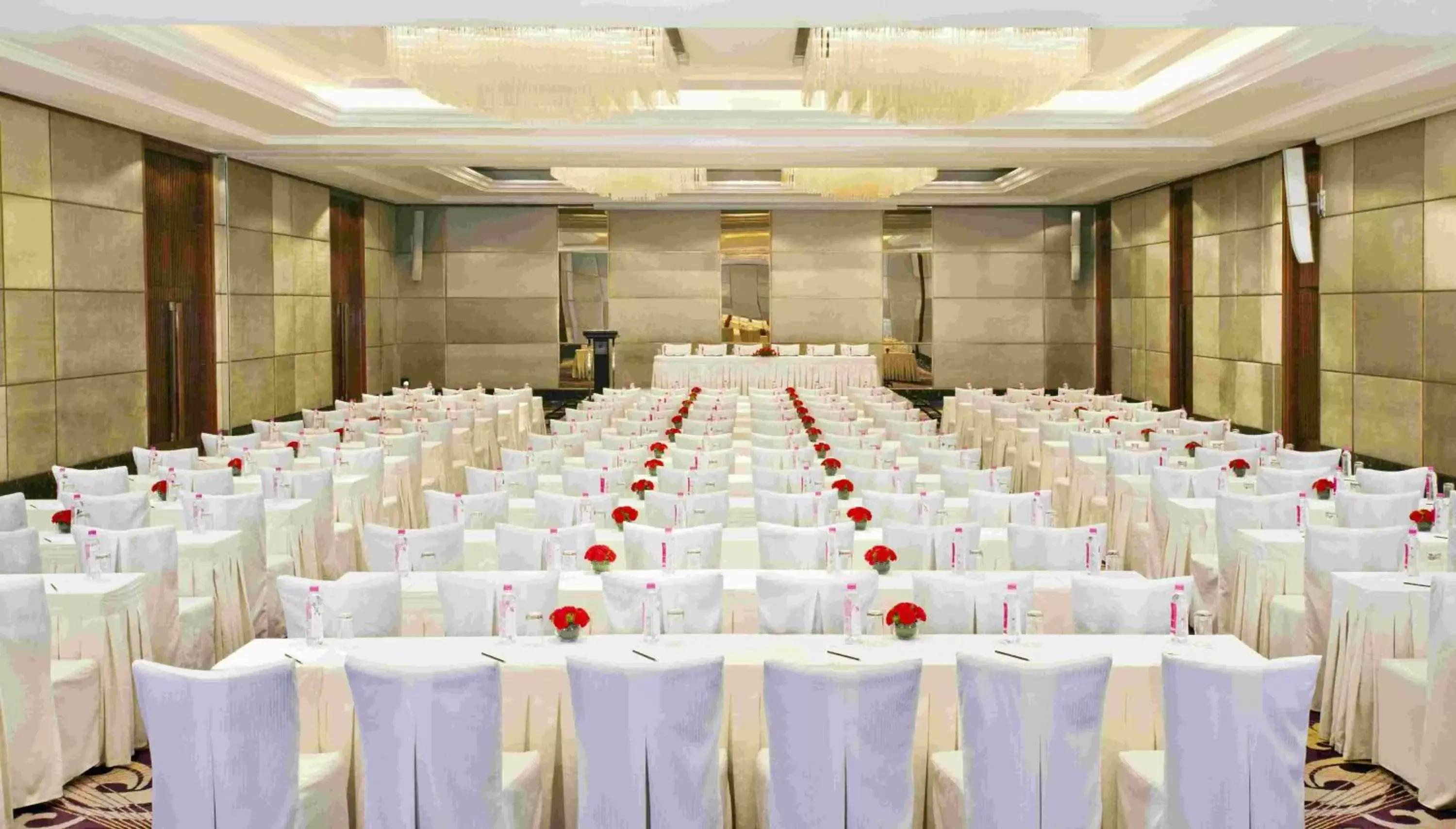 Meeting/conference room, Banquet Facilities in Holiday Inn New Delhi Mayur Vihar Noida, an IHG Hotel
