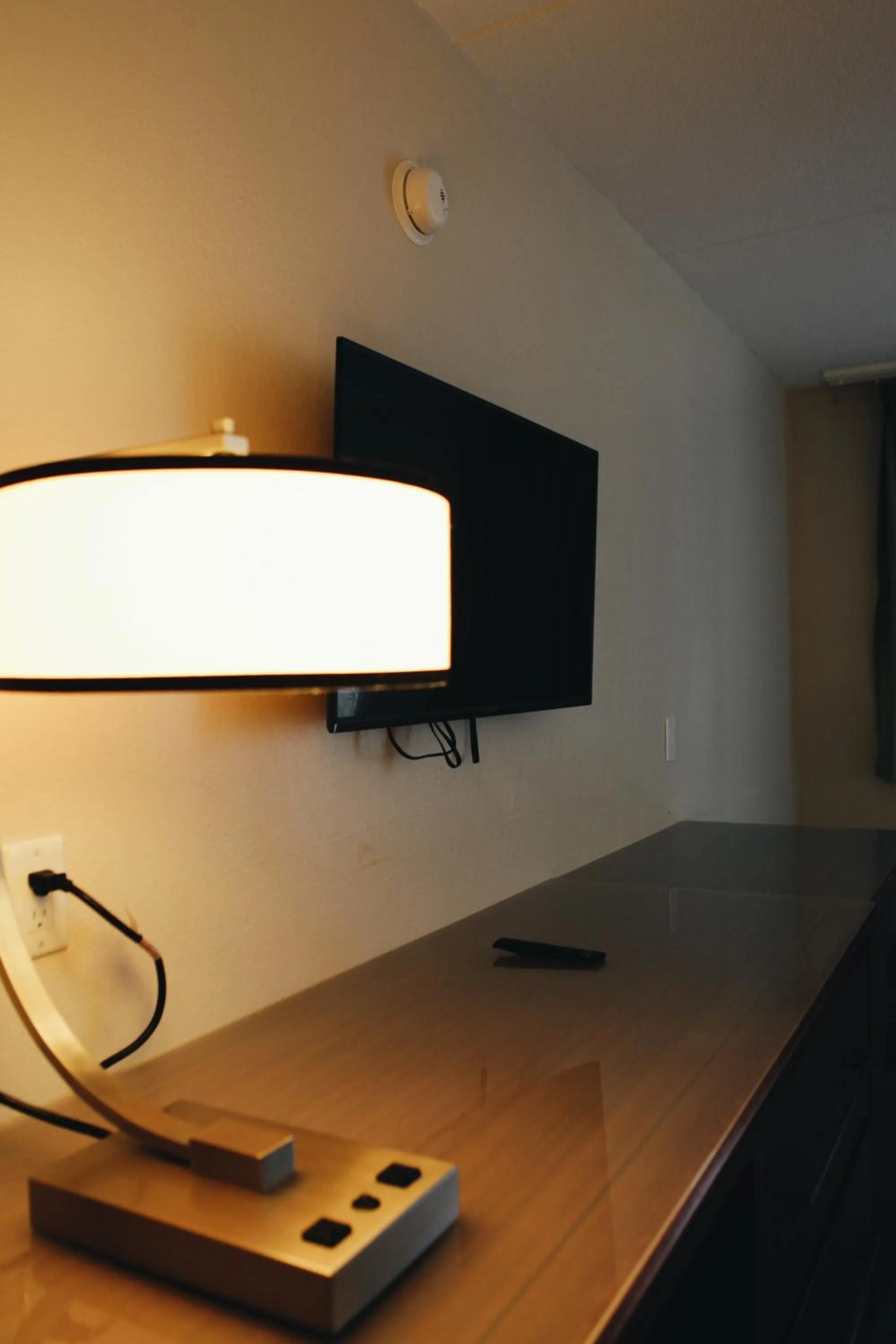 TV/Entertainment Center in Budgetel Inn & Suites Memphis