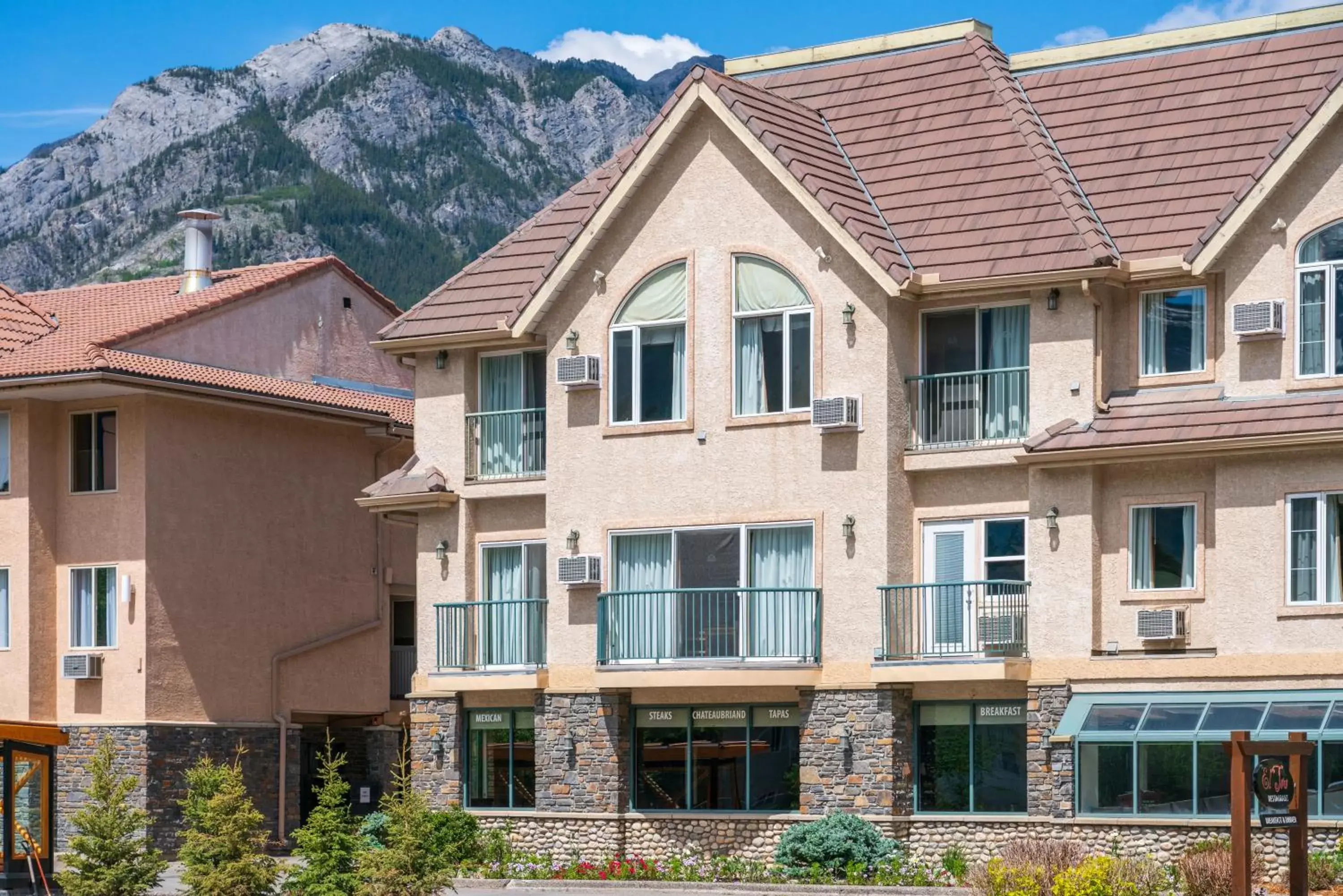 Property Building in Irwin's Mountain Inn