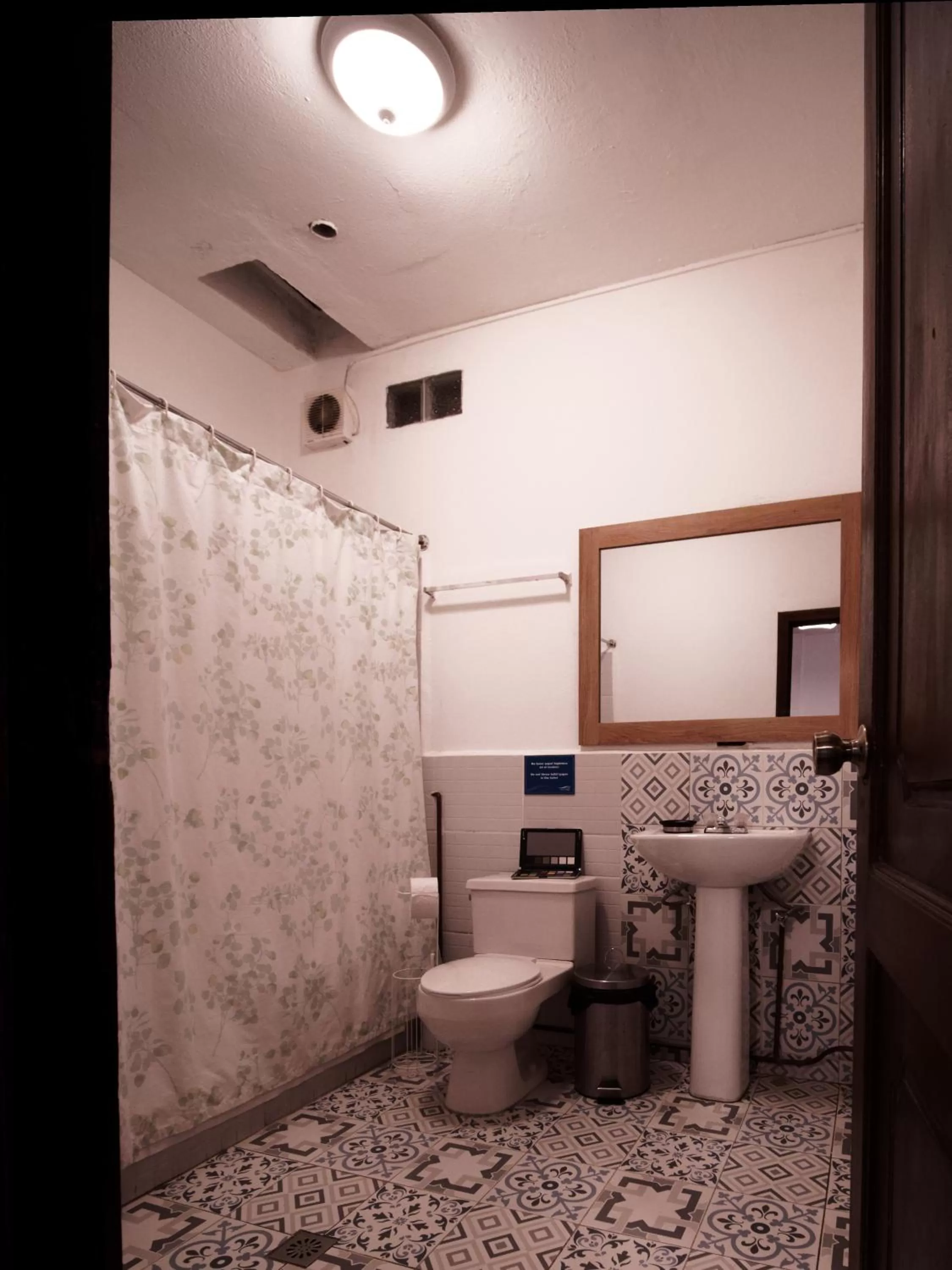 Apt 4 Downtown Riverside in Apartamentos Otorongo Cuenca Ecuador