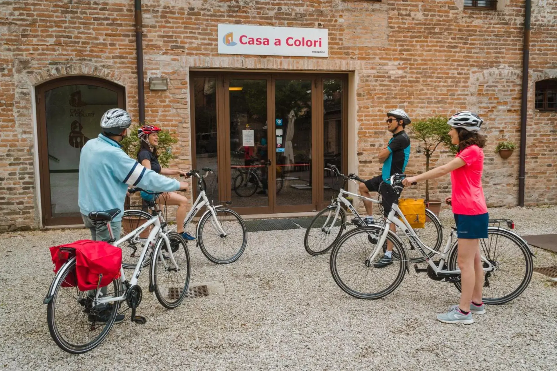 Facade/entrance, Biking in Hotel Casa a Colori Venezia