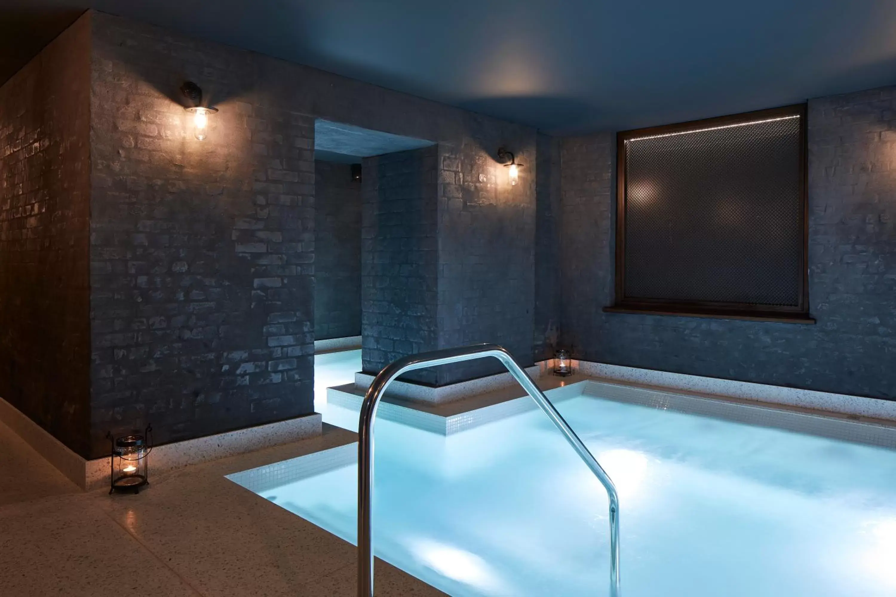 Hot Tub, Swimming Pool in St. James' Court, A Taj Hotel, London