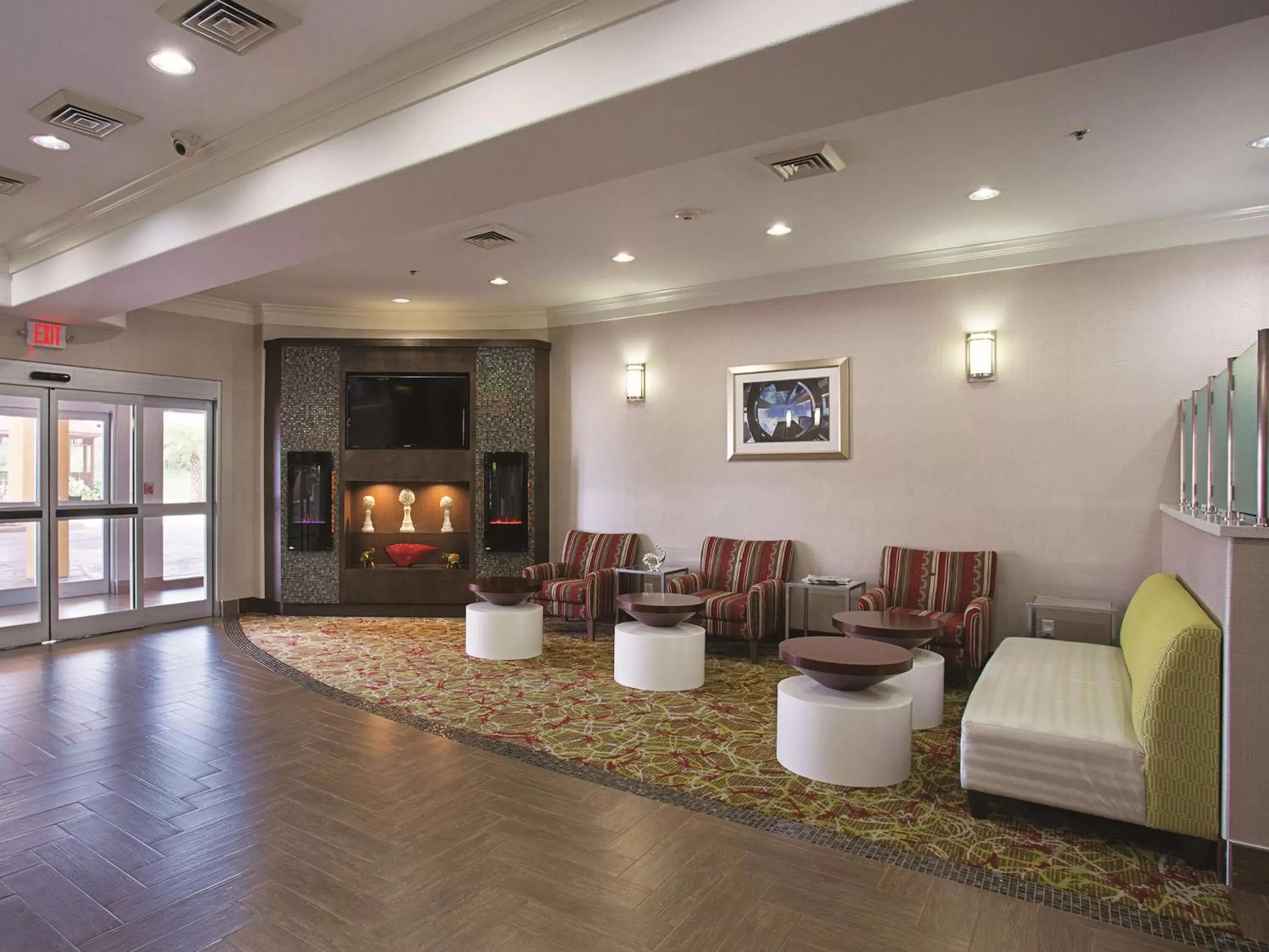 Lobby or reception, Lobby/Reception in La Quinta by Wyndham Houston Channelview