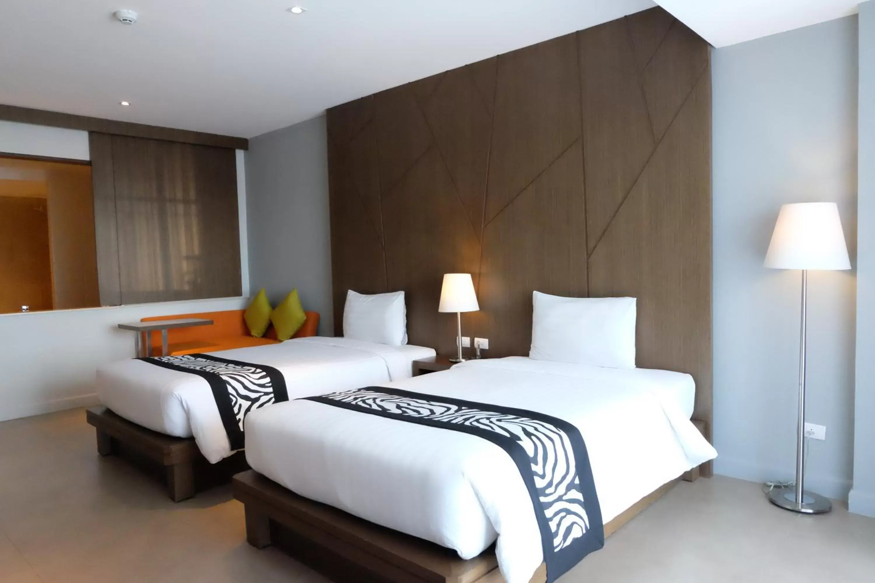 Photo of the whole room, Bed in Season Five Hotel "SHA Certified"
