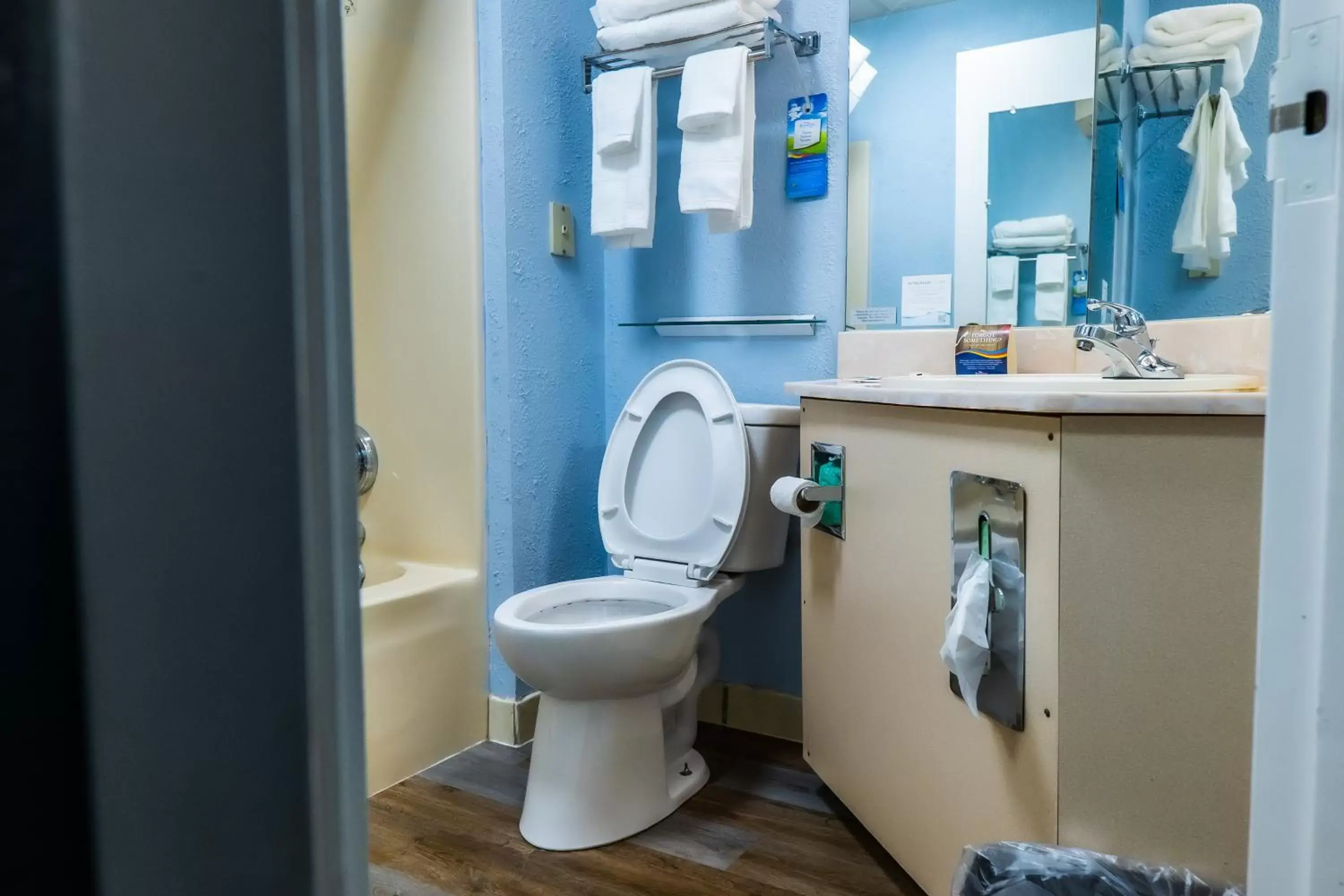 Toilet, Bathroom in Baymont by Wyndham London KY