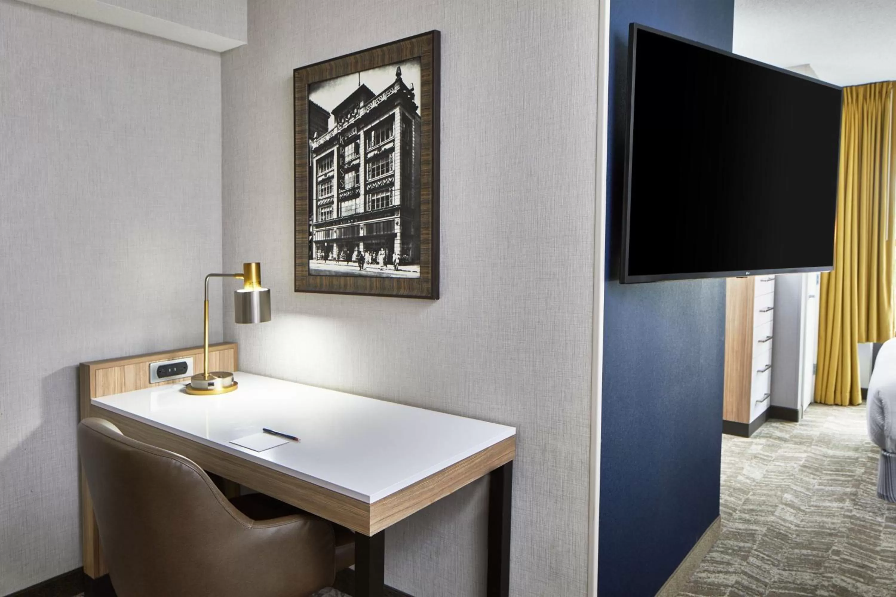 Photo of the whole room, Bed in SpringHill Suites Memphis Downtown