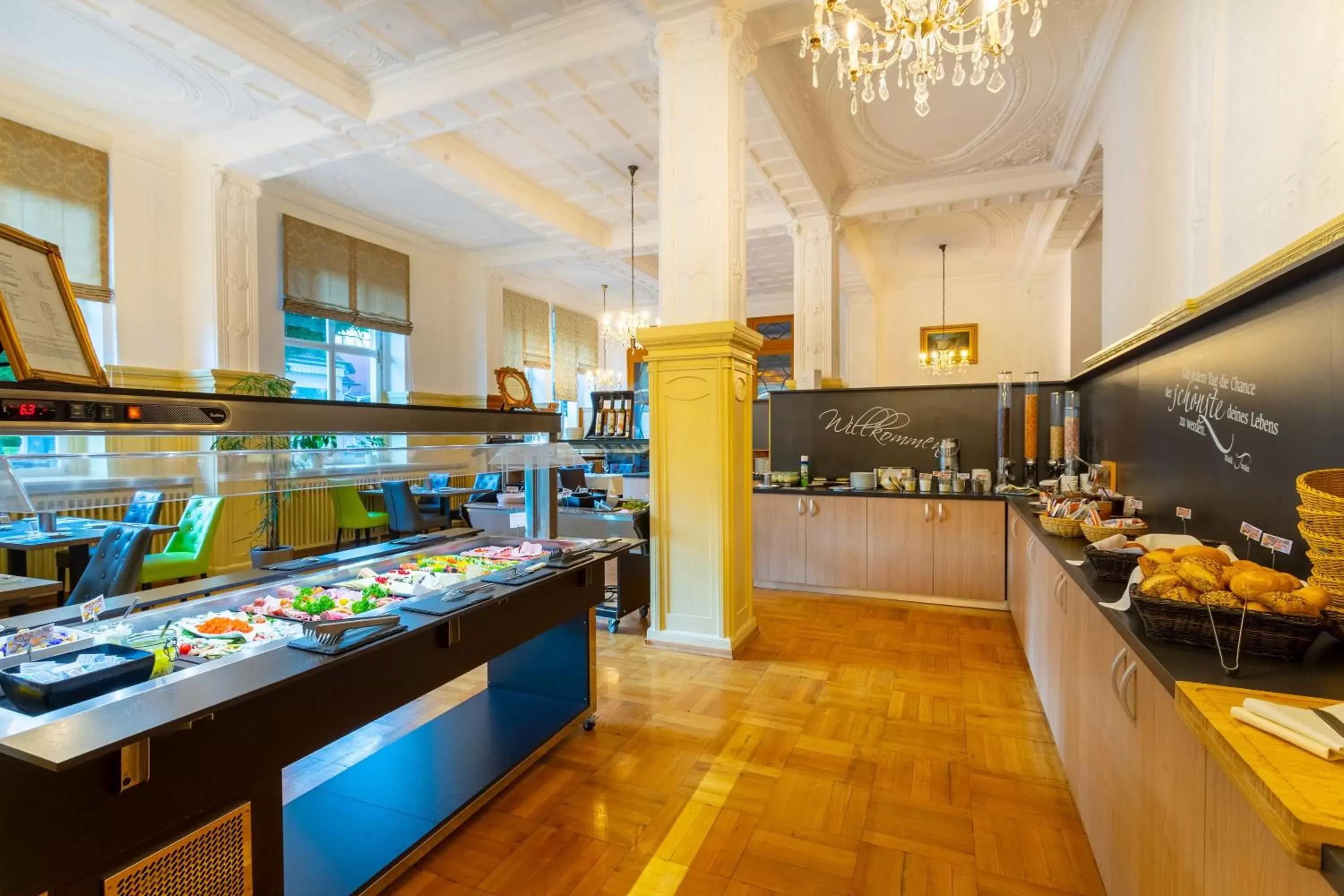 Buffet breakfast, Restaurant/Places to Eat in Hotel Badehof