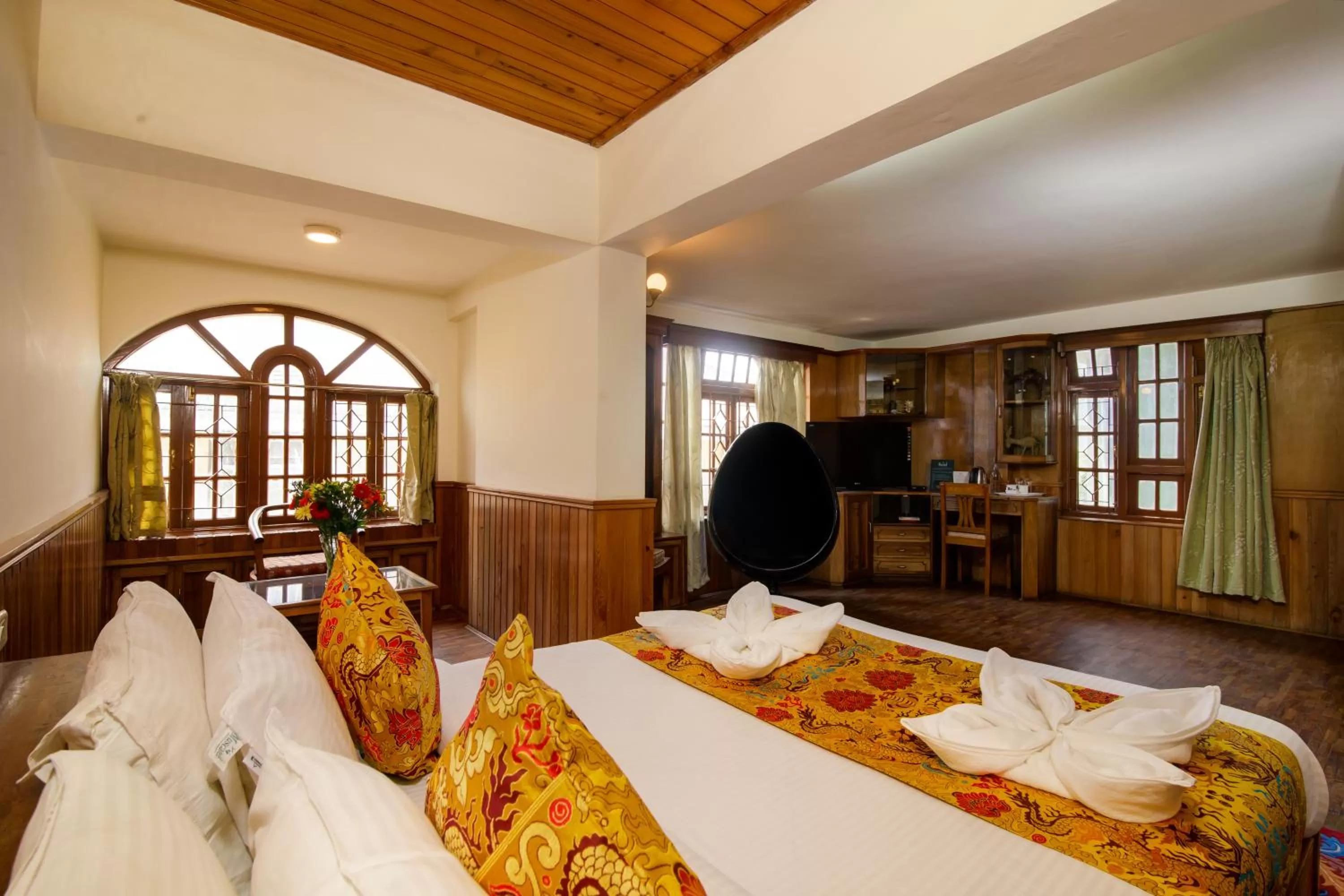 Bed in Muscatel Yavachi - 400 Mts from MG Marg