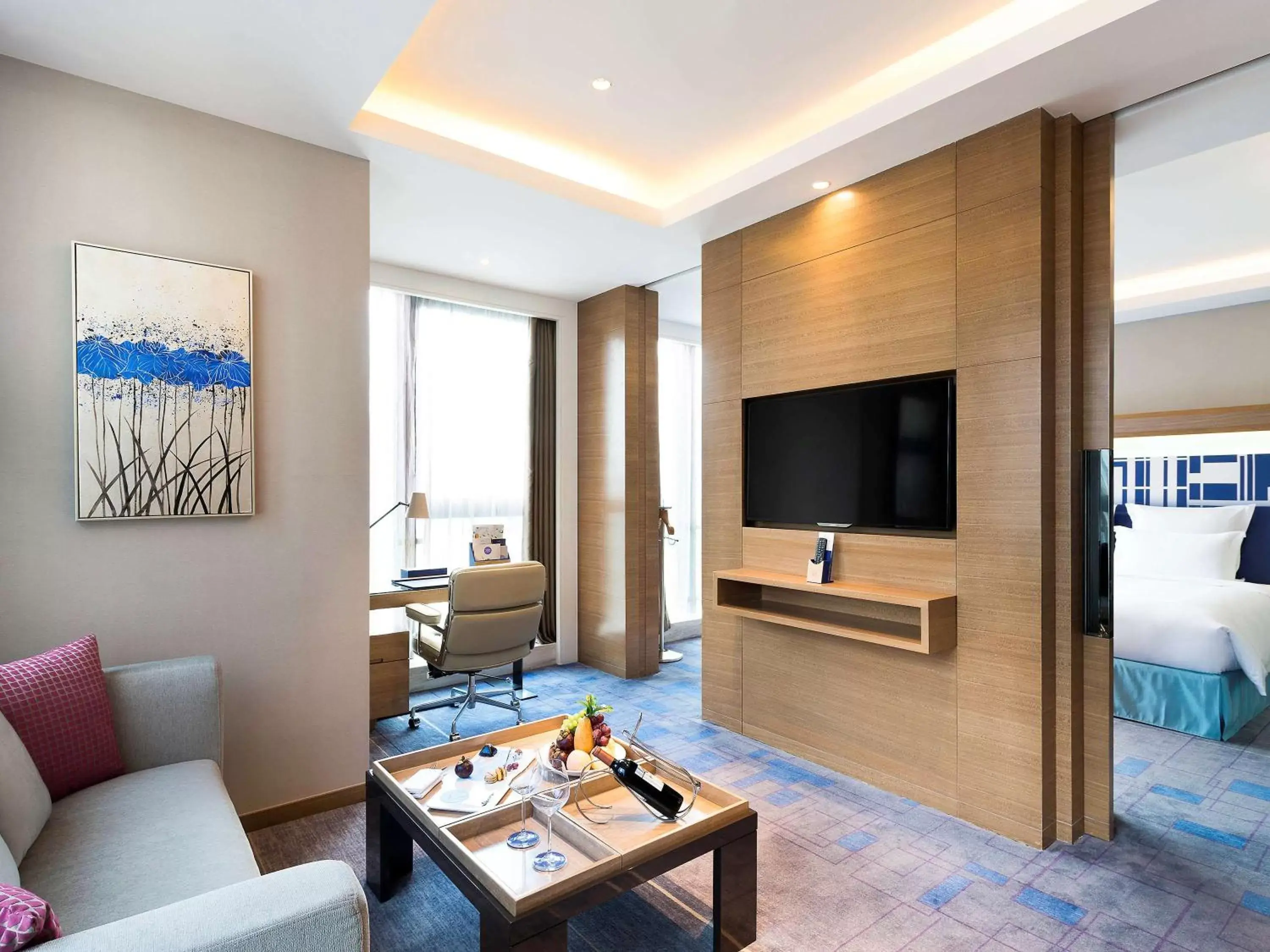 Photo of the whole room, TV/Entertainment Center in Novotel Ningbo East